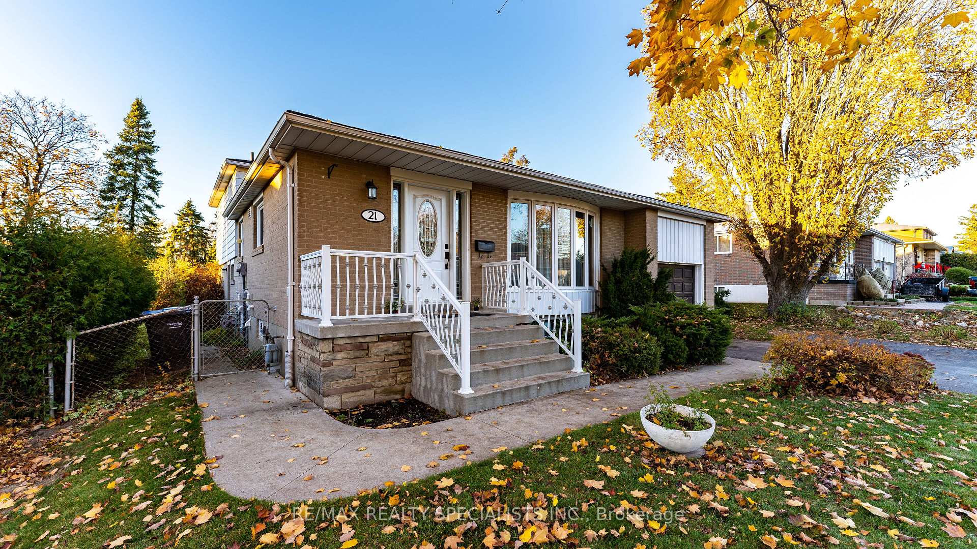 Photo 11 of 21 Parkend Avenue, Brampton, Brampton South — HOMEH