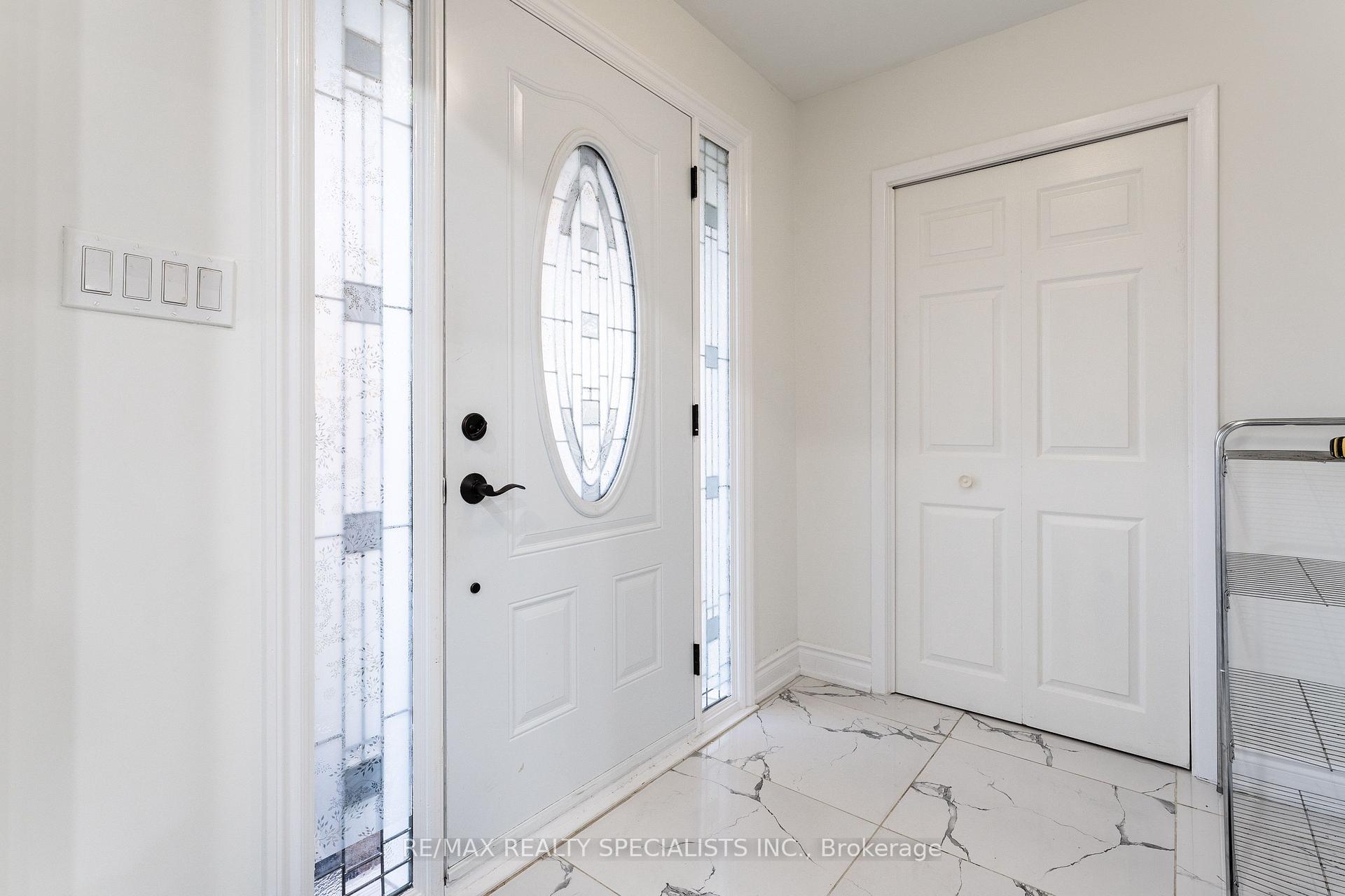Photo 32 of 21 Parkend Avenue, Brampton, Brampton South — HOMEH