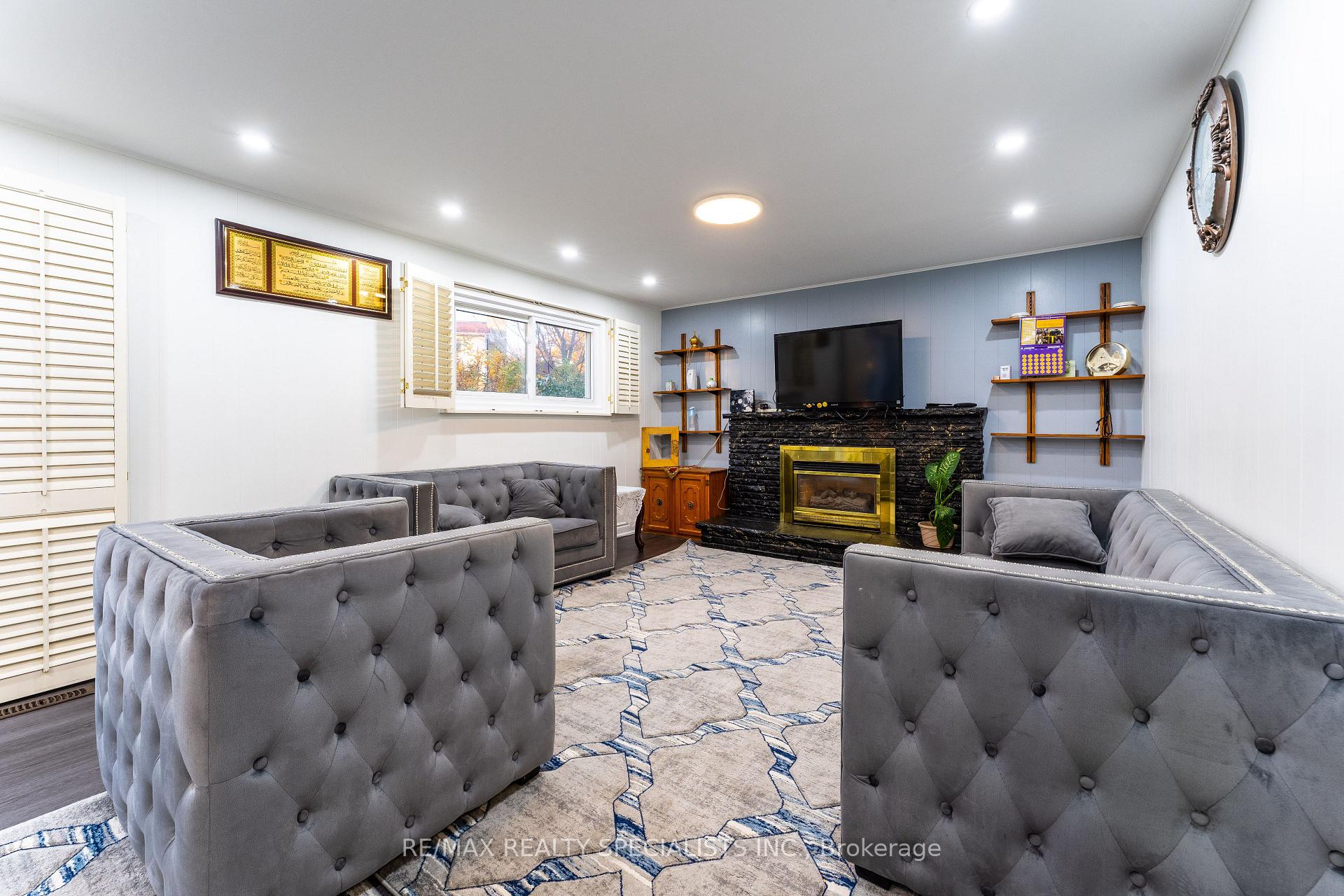 Photo 33 of 21 Parkend Avenue, Brampton, Brampton South — HOMEH