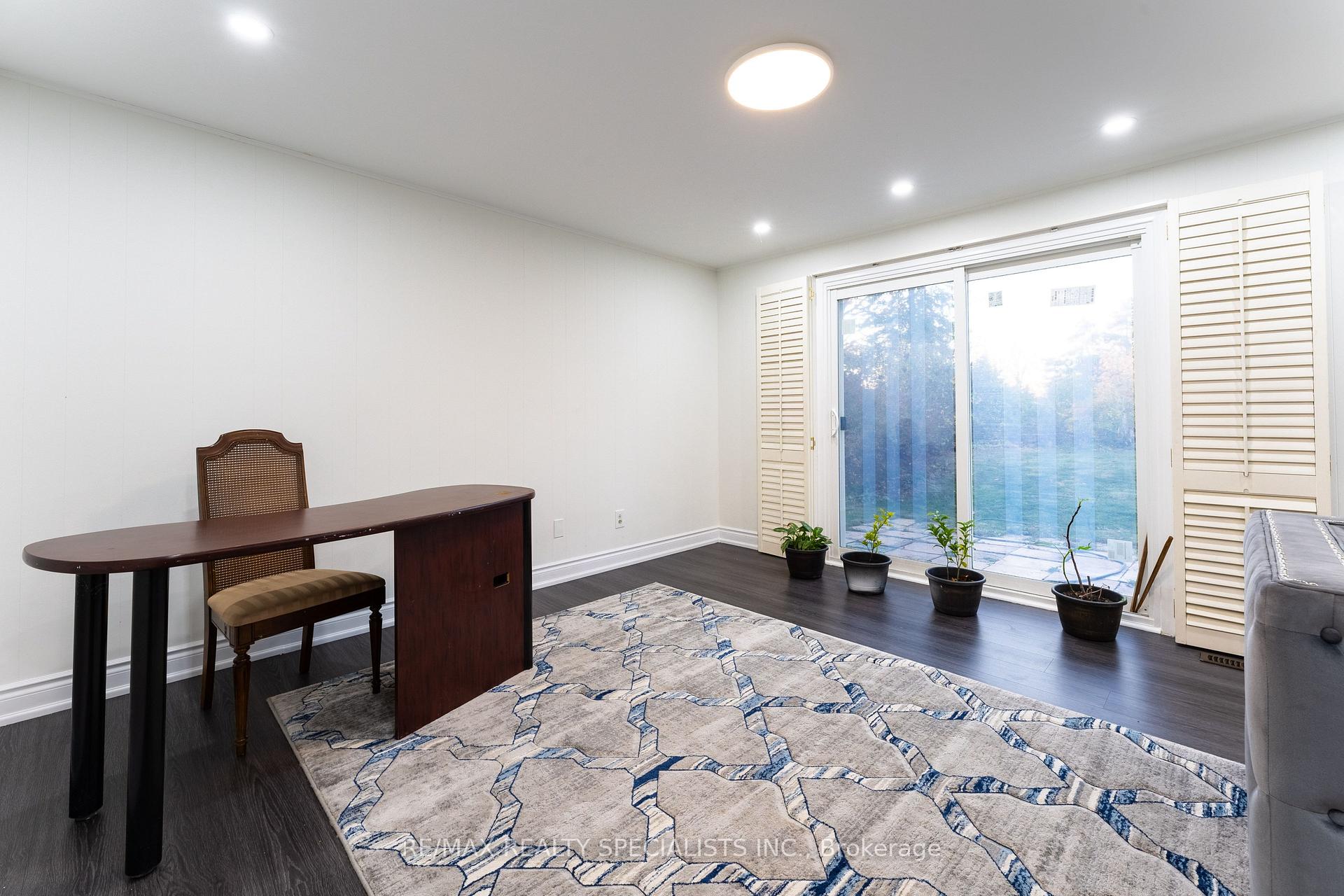 Photo 15 of 21 Parkend Avenue, Brampton, Brampton South — HOMEH