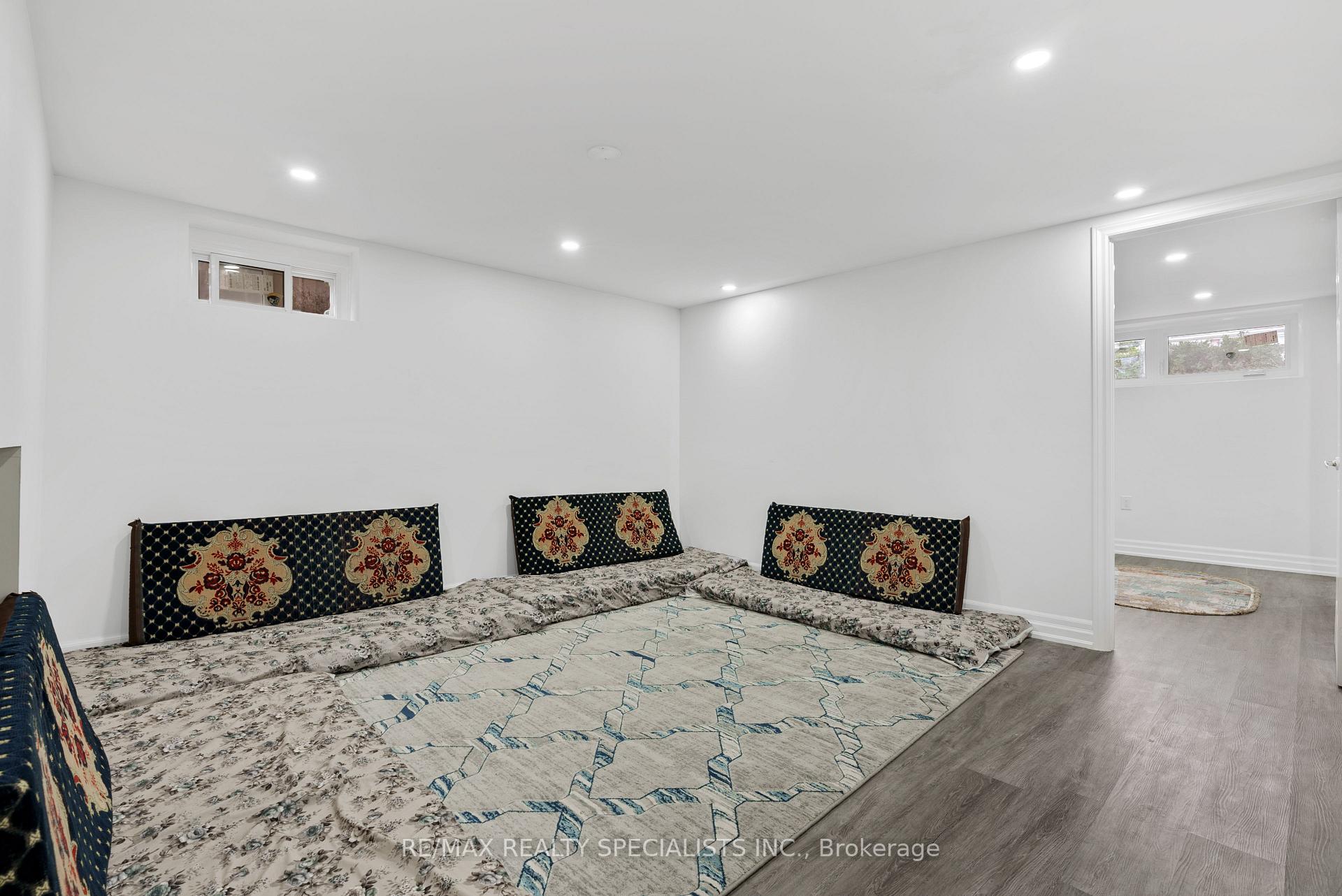 Photo 36 of 21 Parkend Avenue, Brampton, Brampton South — HOMEH