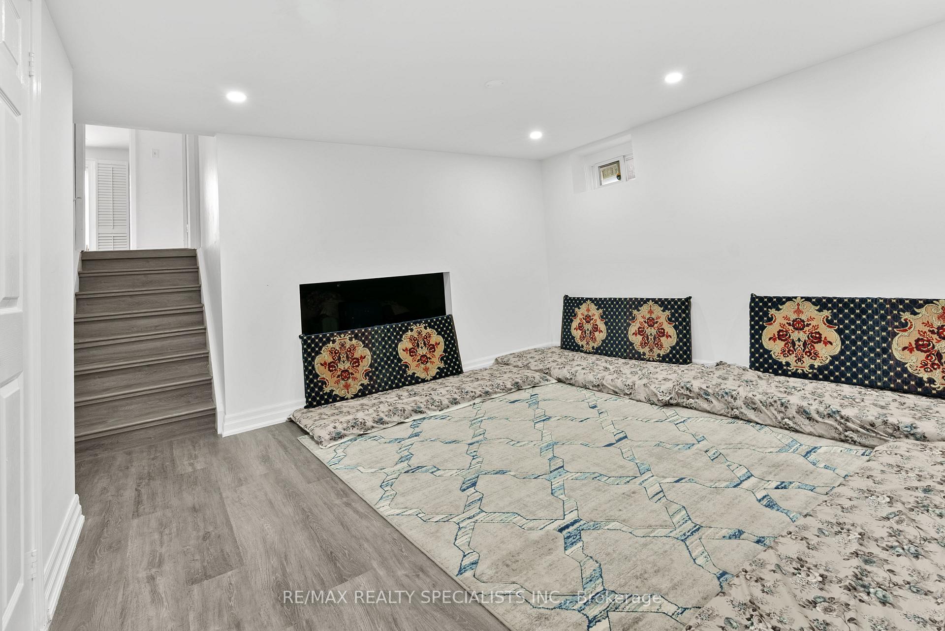 Photo 20 of 21 Parkend Avenue, Brampton, Brampton South — HOMEH