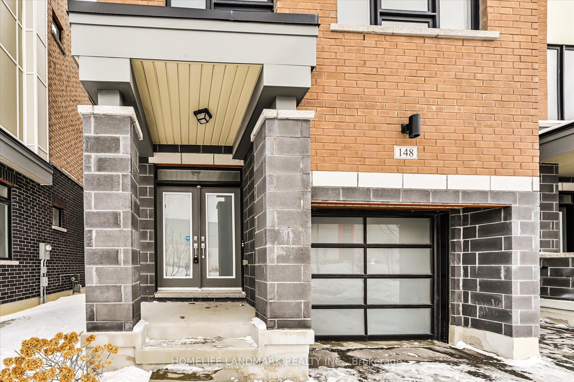 Photo 3 of 148 Salterton Circle, Vaughan, Rural Vaughan — HOMEH