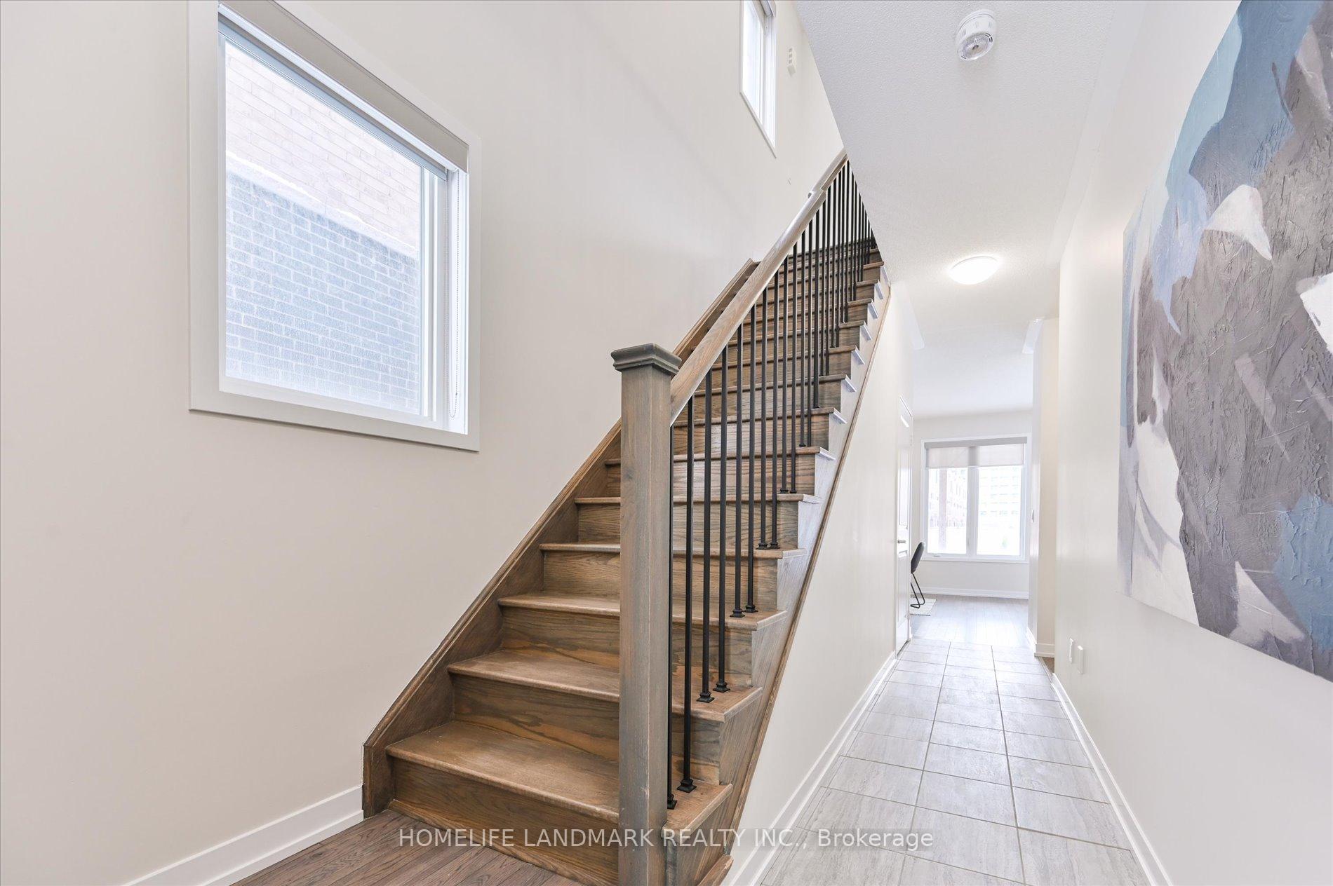 Photo 9 of 148 Salterton Circle, Vaughan, Rural Vaughan — HOMEH