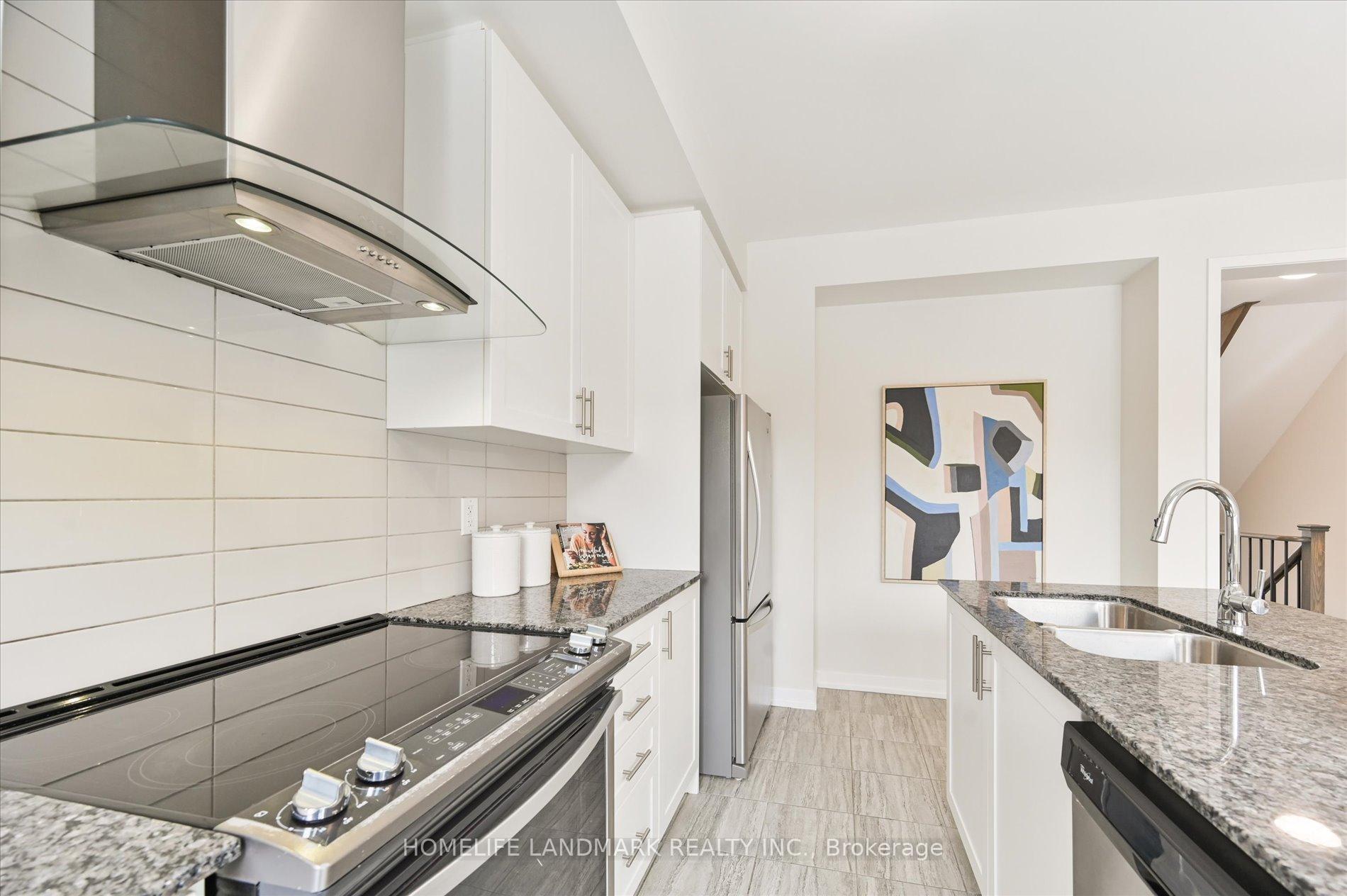 Photo 20 of 148 Salterton Circle, Vaughan, Rural Vaughan — HOMEH