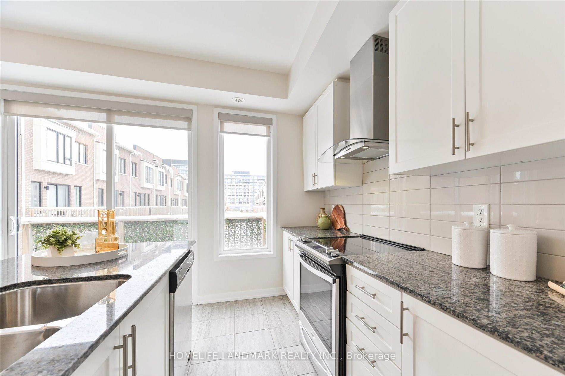 Photo 21 of 148 Salterton Circle, Vaughan, Rural Vaughan — HOMEH