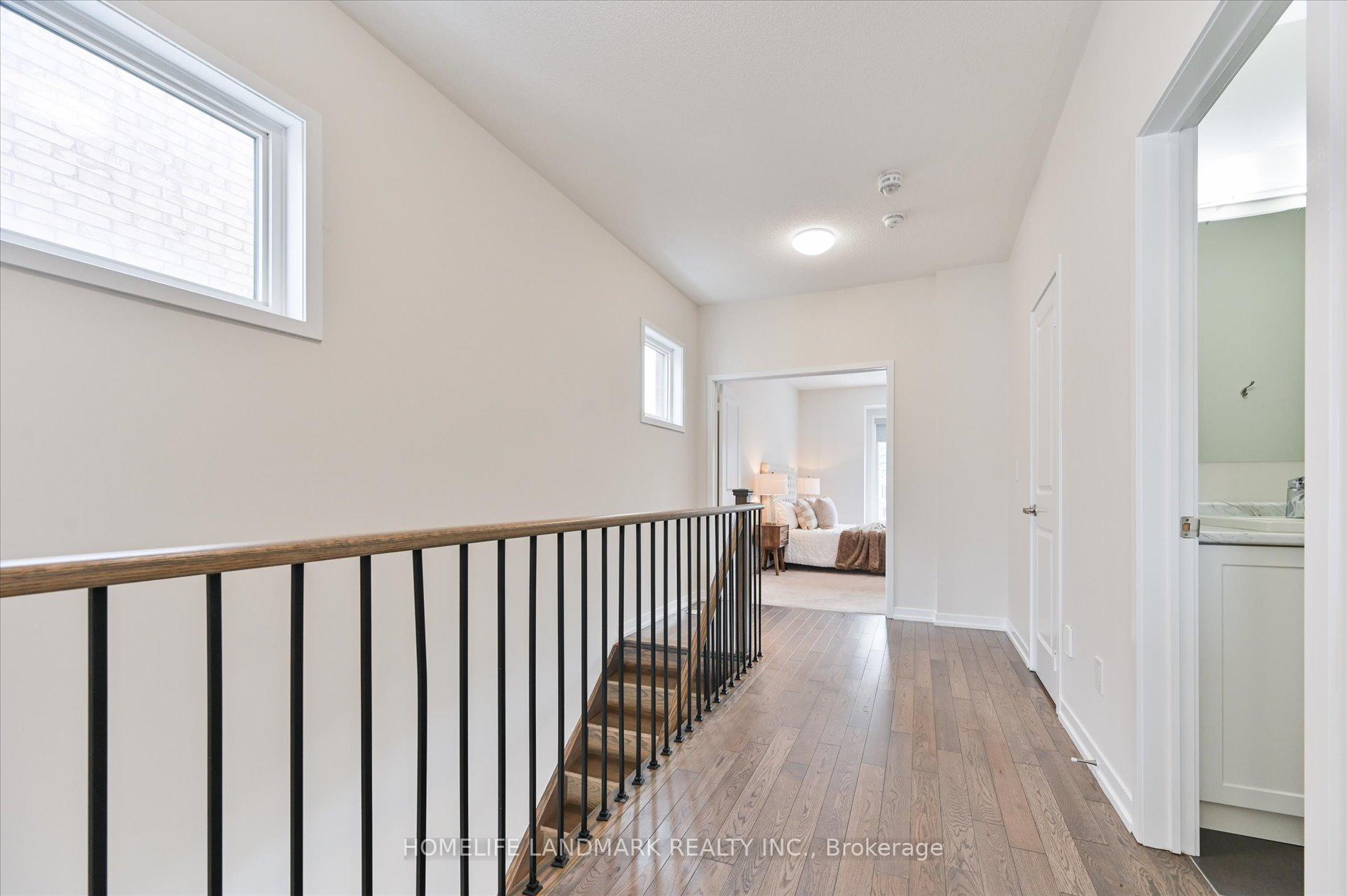 Photo 26 of 148 Salterton Circle, Vaughan, Rural Vaughan — HOMEH
