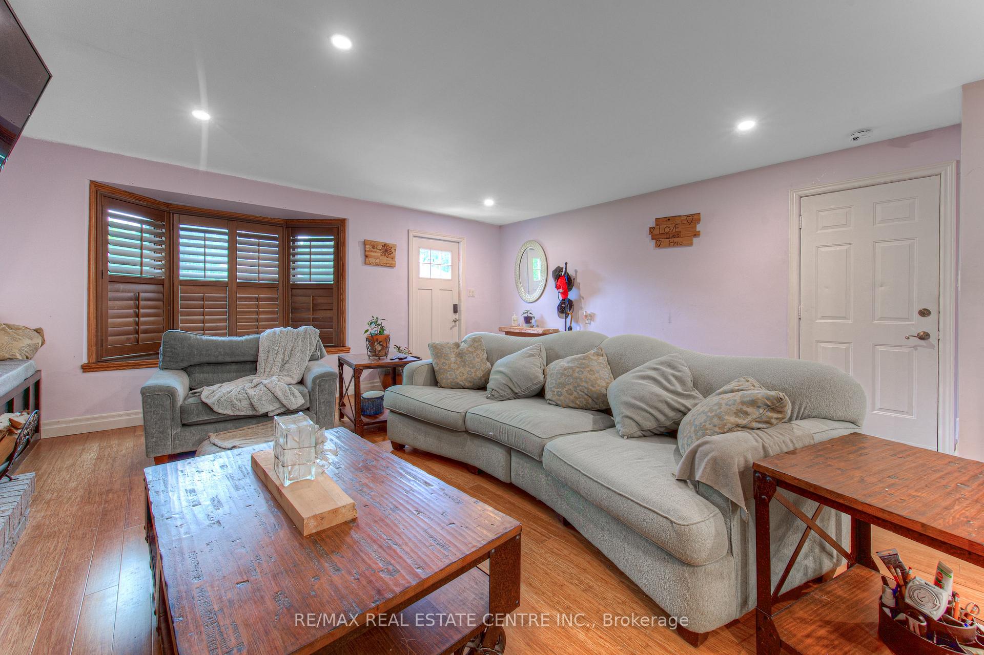 Photo 9 of 310 Cavendish Drive, Hamilton, Ancaster — HOMEH