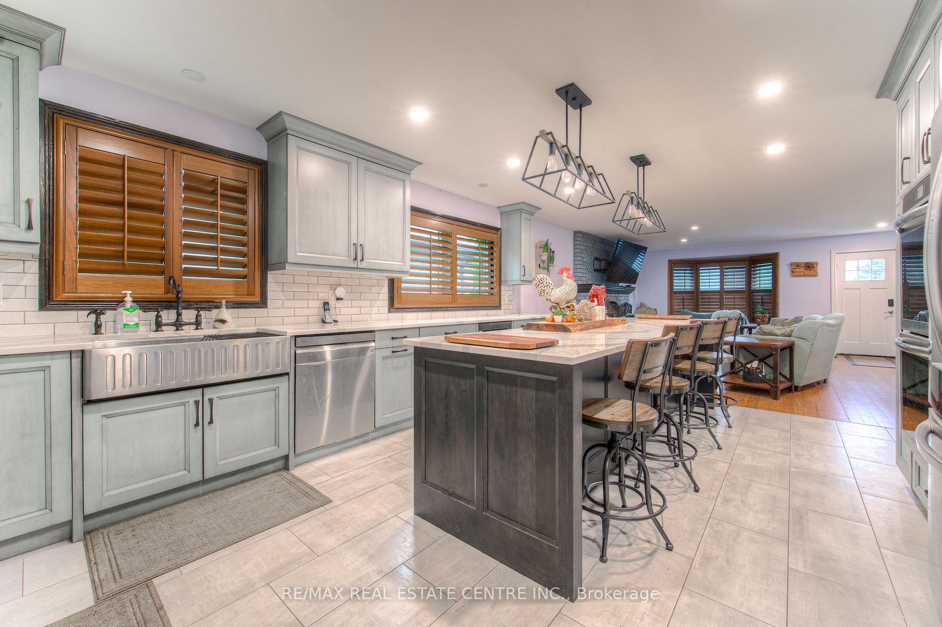 Photo 11 of 310 Cavendish Drive, Hamilton, Ancaster — HOMEH