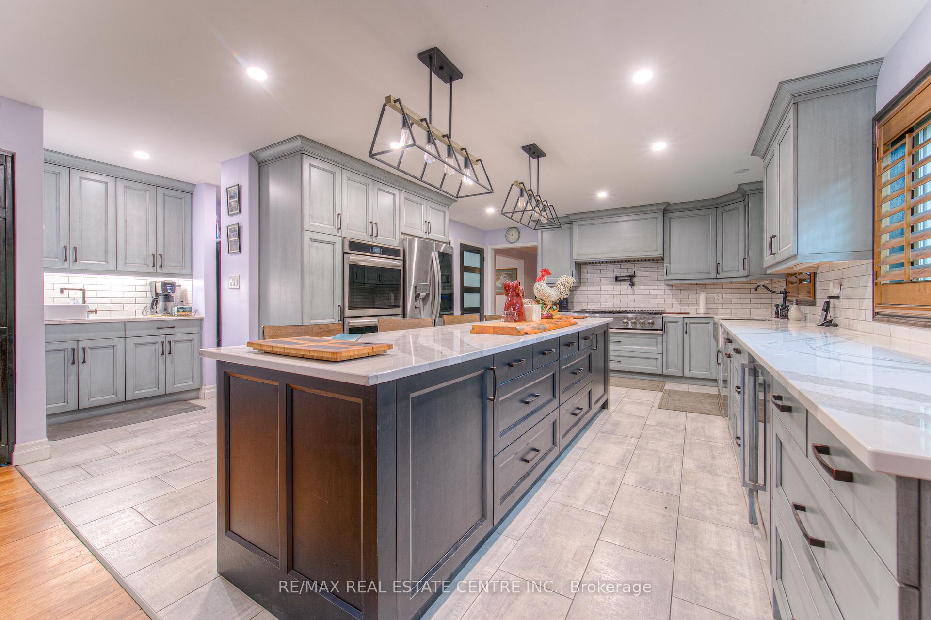 Photo 13 of 310 Cavendish Drive, Hamilton, Ancaster — HOMEH
