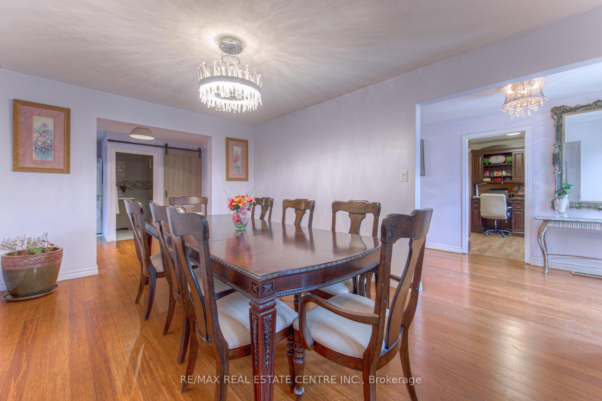 Photo 17 of 310 Cavendish Drive, Hamilton, Ancaster — HOMEH