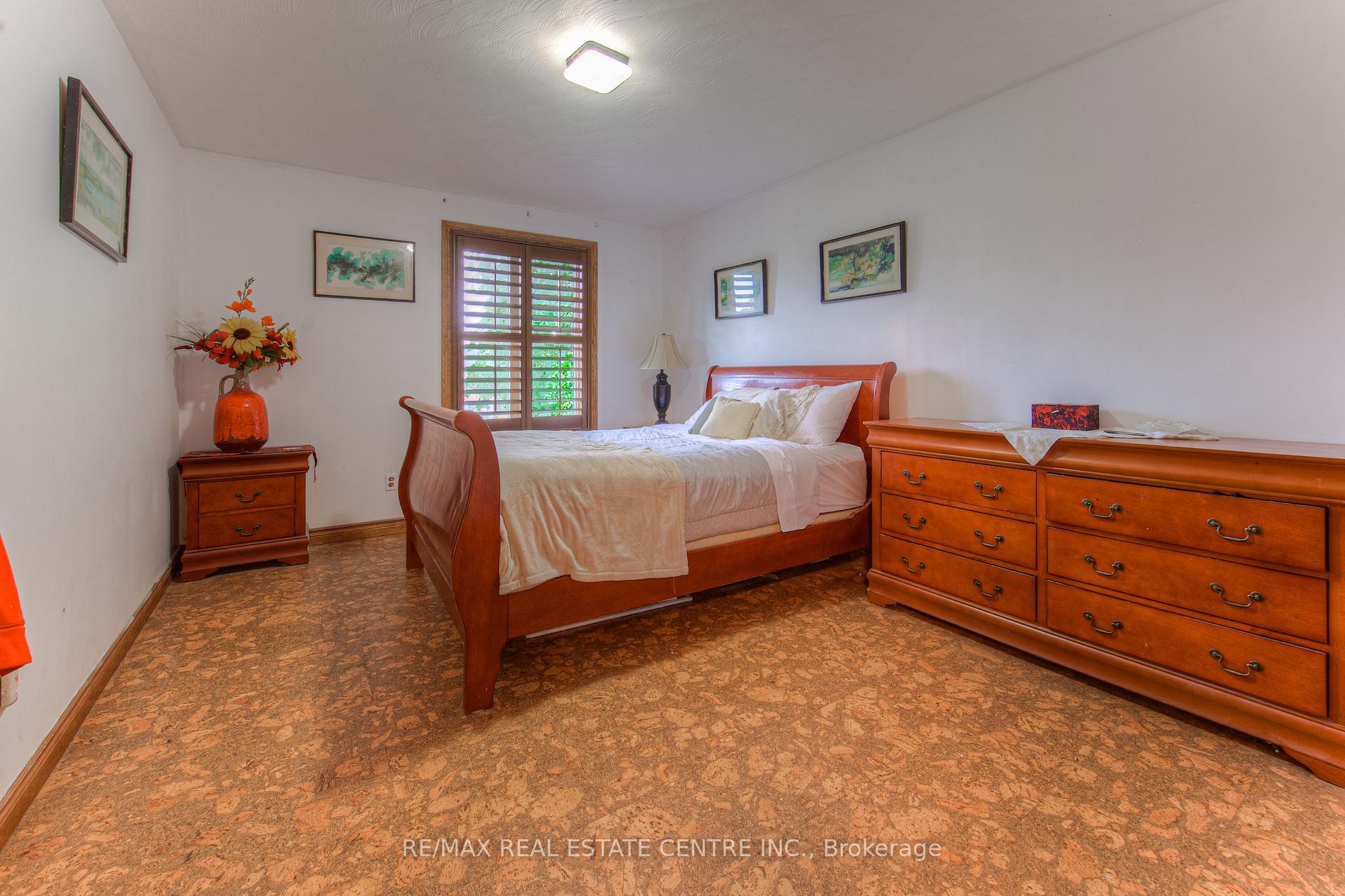 Photo 33 of 310 Cavendish Drive, Hamilton, Ancaster — HOMEH