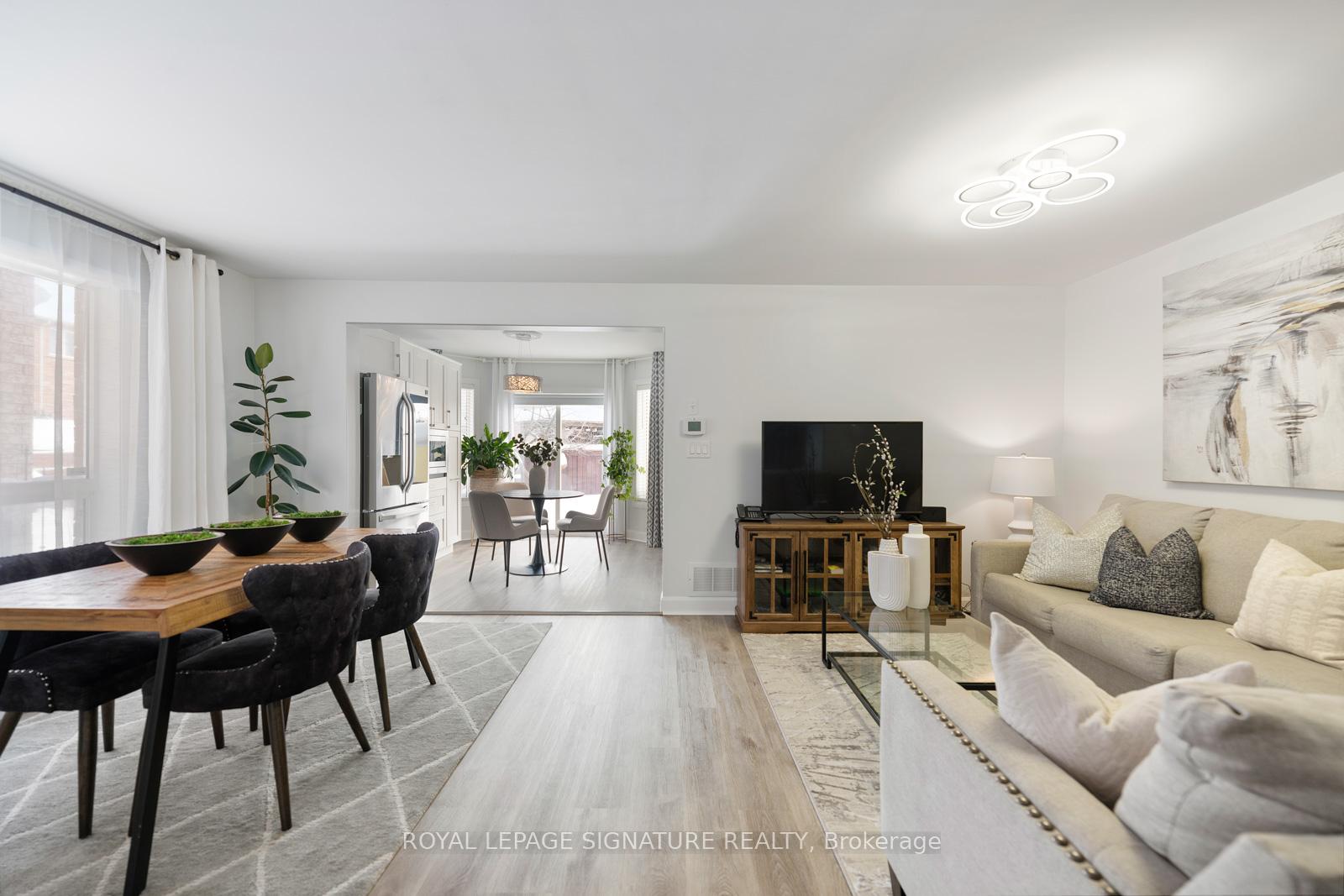 Photo 6 of 3 Blackthorn Drive, Vaughan, Maple — HOMEH