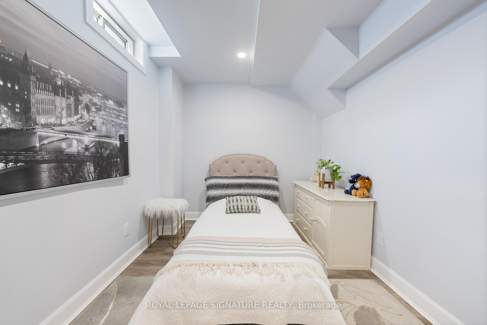 Photo 37 of 3 Blackthorn Drive, Vaughan, Maple — HOMEH