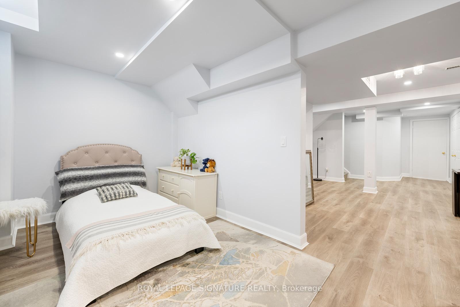 Photo 38 of 3 Blackthorn Drive, Vaughan, Maple — HOMEH