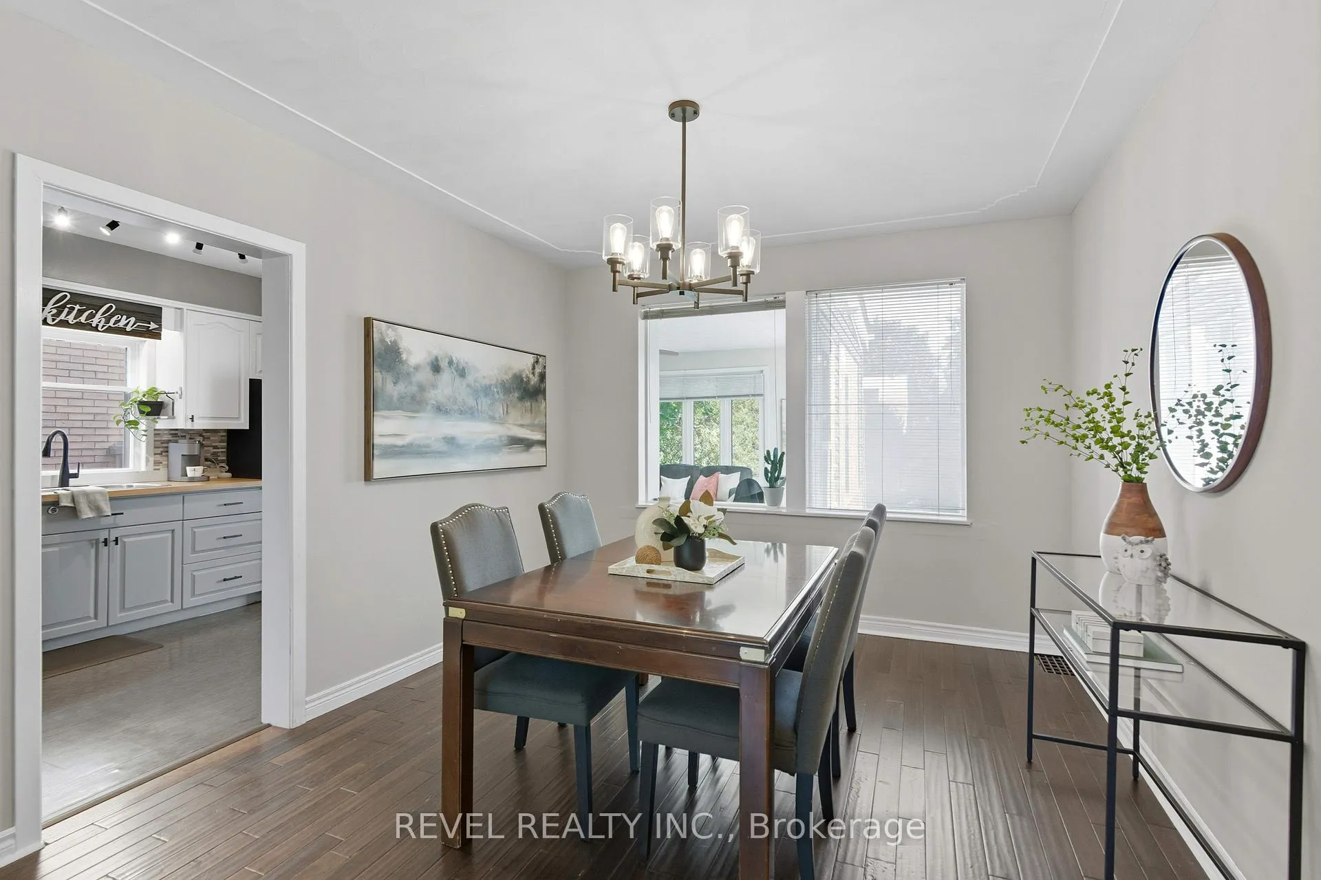 Photo 8 of 197 Balmoral Avenue S, Hamilton, Delta — HOMEH