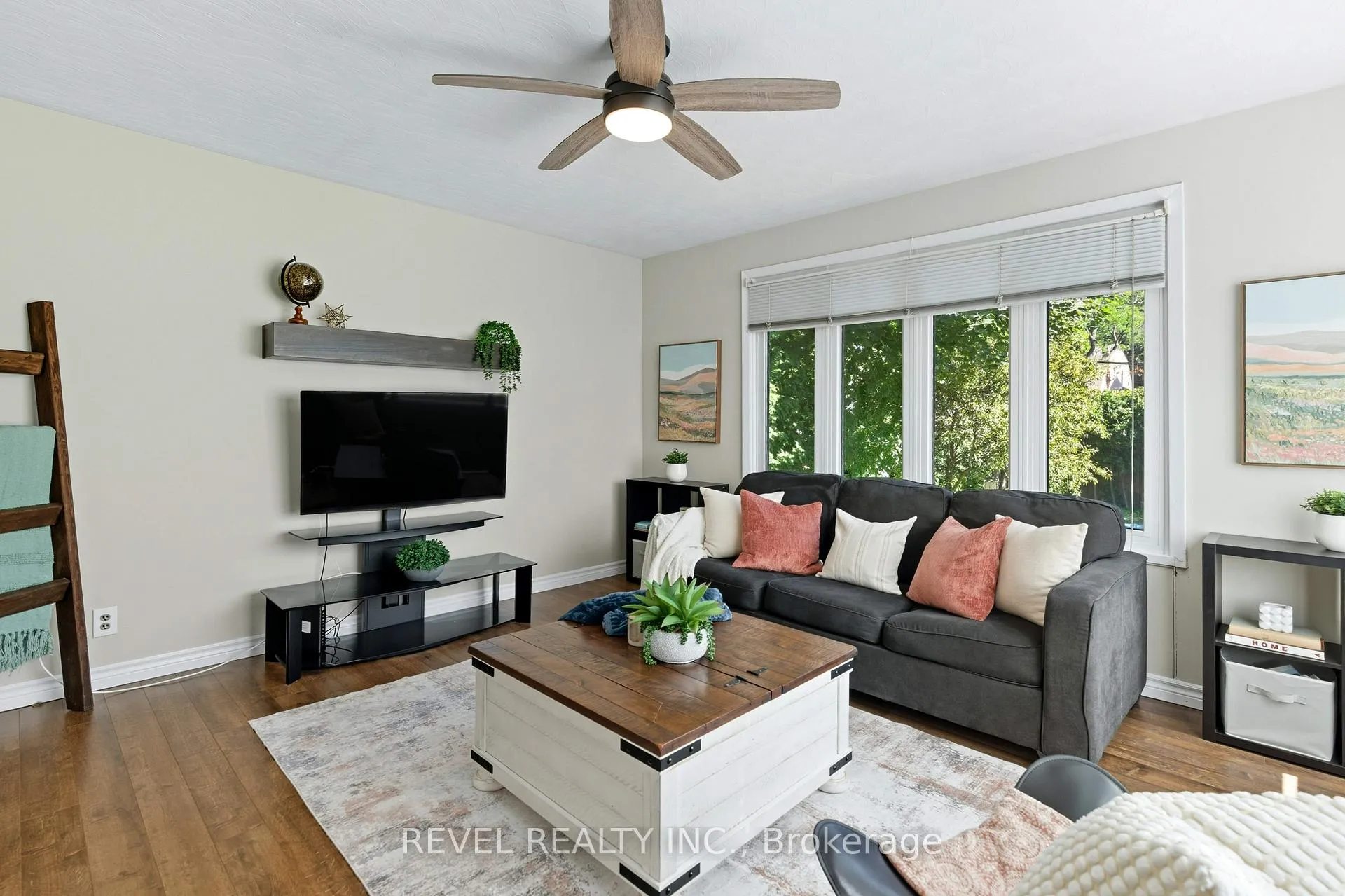 Photo 14 of 197 Balmoral Avenue S, Hamilton, Delta — HOMEH