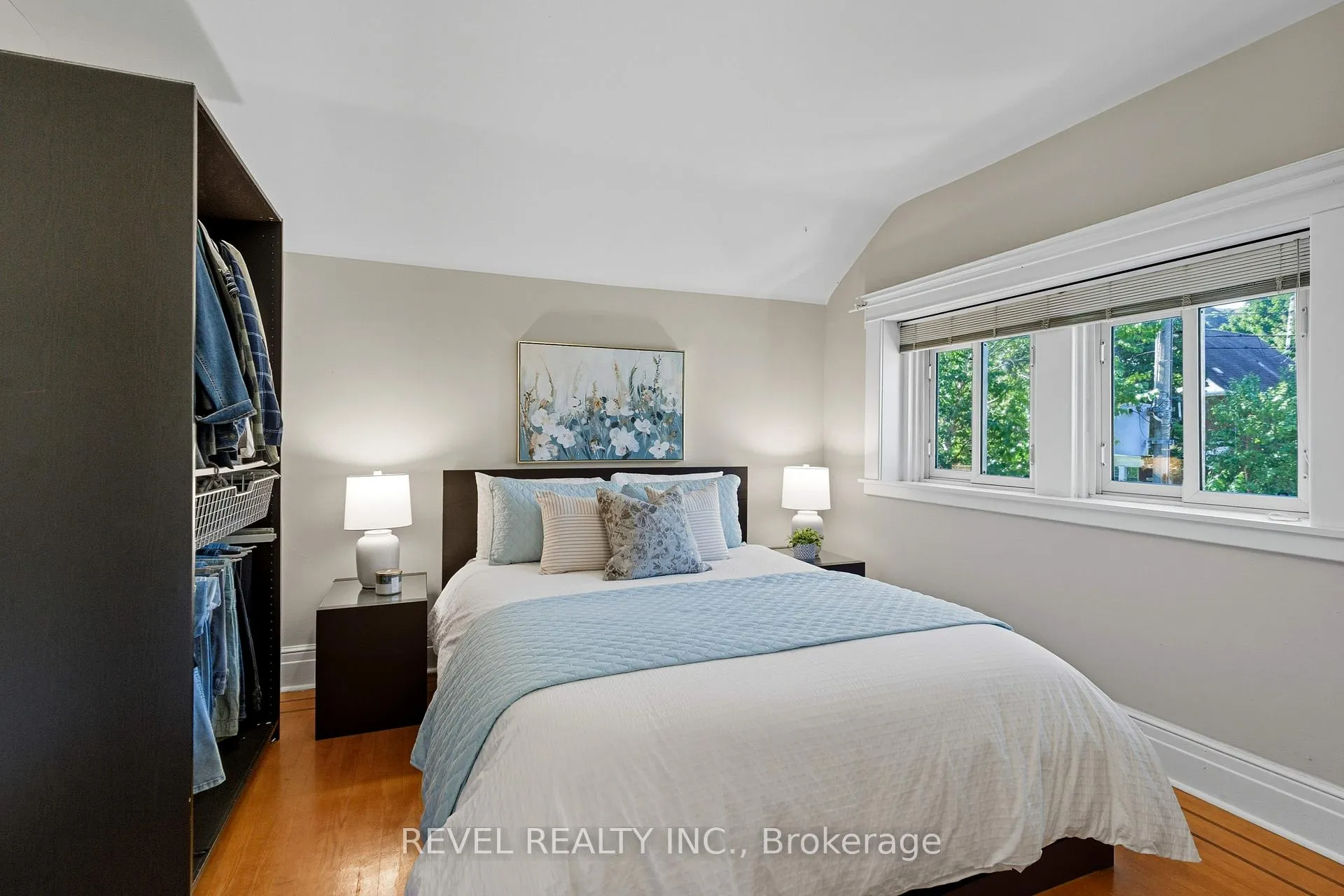 Photo 18 of 197 Balmoral Avenue S, Hamilton, Delta — HOMEH