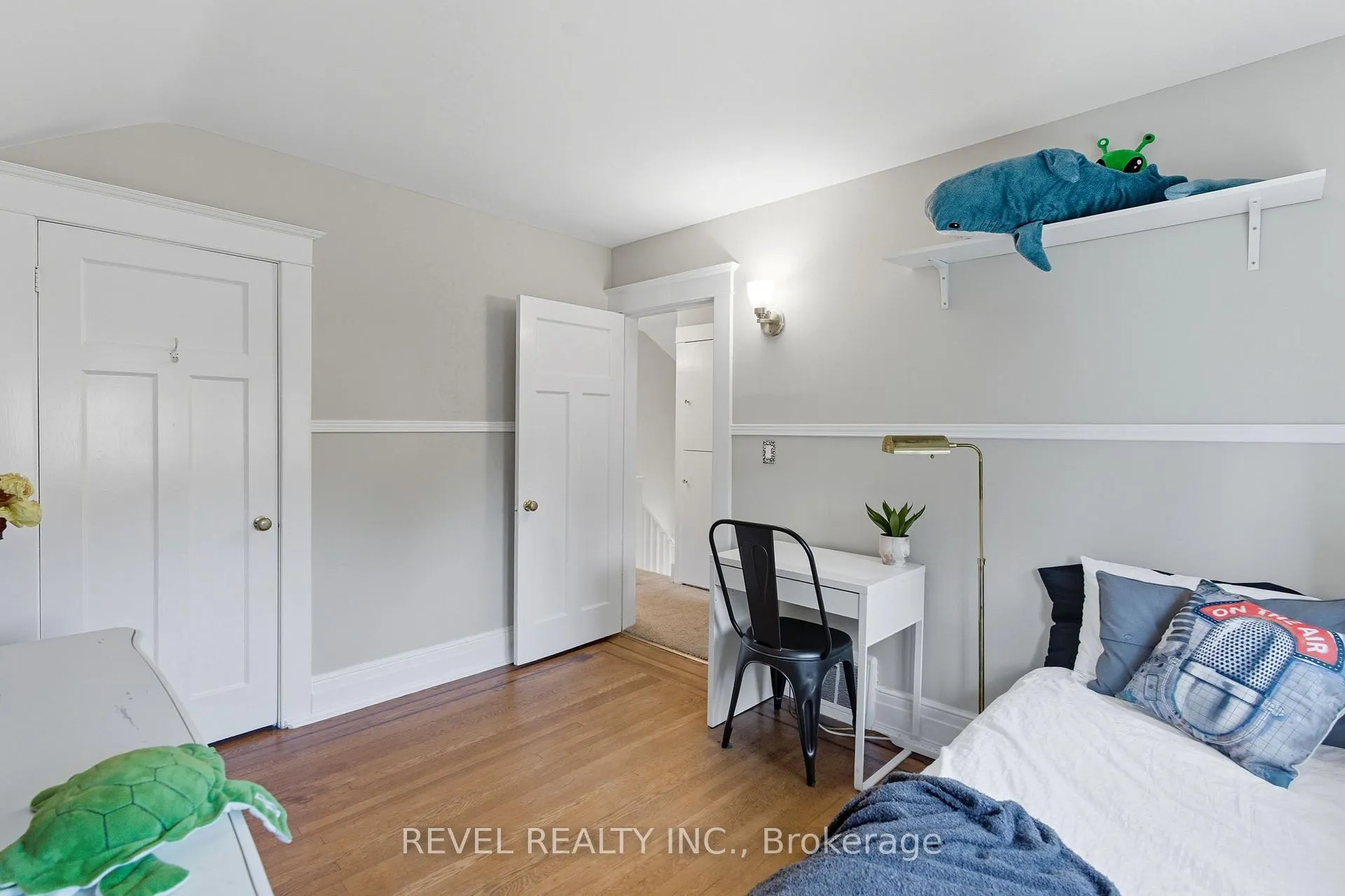 Photo 21 of 197 Balmoral Avenue S, Hamilton, Delta — HOMEH