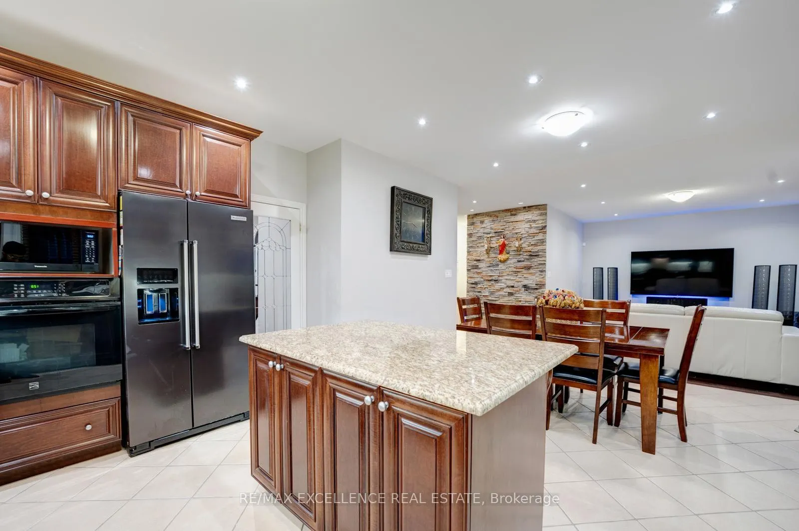 Photo 19 of 63 Powell Drive, Brampton, Sandringham-Wellington — HOMEH