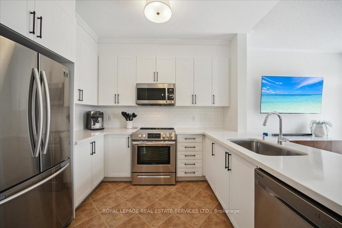 Photo 16 of 50 Ostrovsky Road, Vaughan, Vellore Village — HOMEH