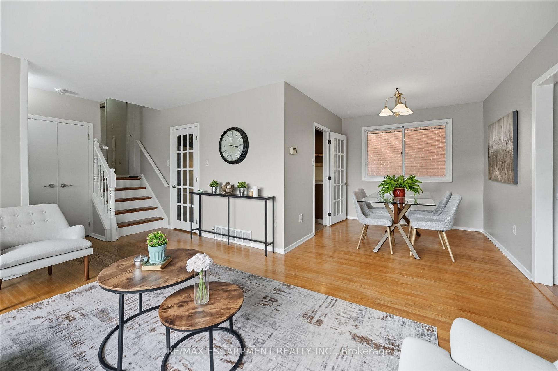 Photo 9 of 966 Upper Sherman Avenue, Hamilton, Thorner — HOMEH