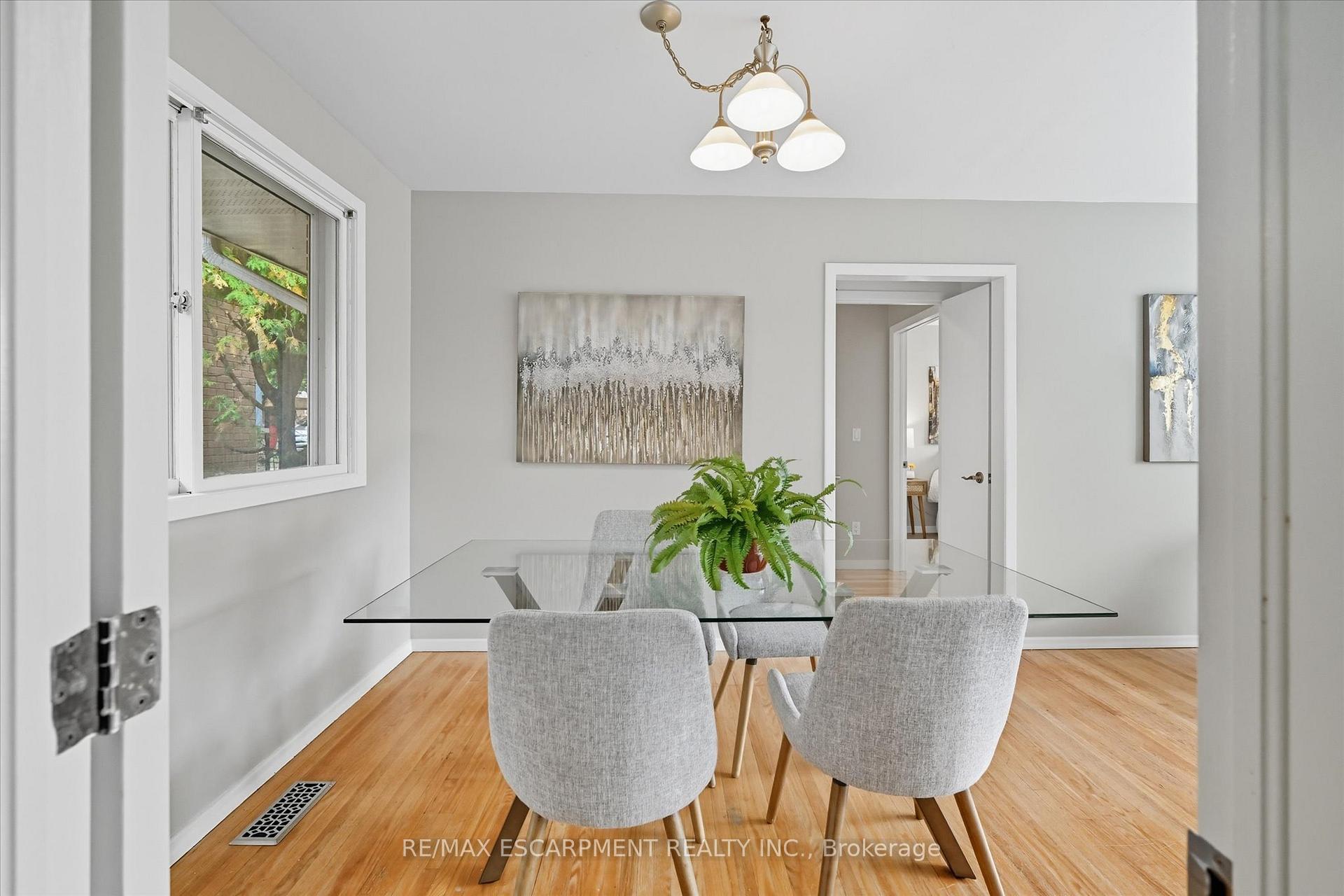 Photo 12 of 966 Upper Sherman Avenue, Hamilton, Thorner — HOMEH