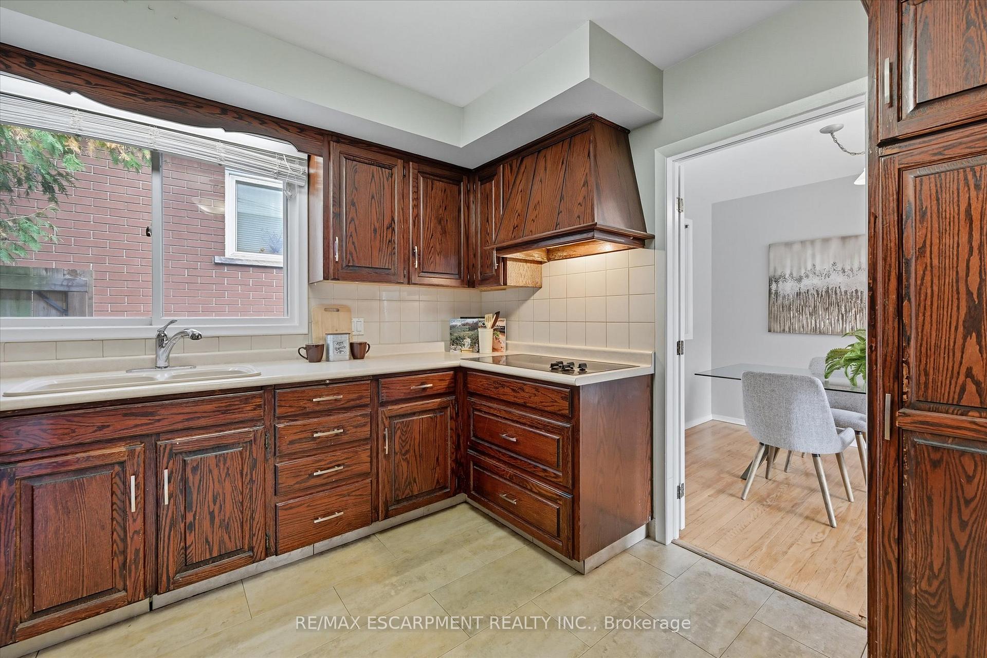 Photo 14 of 966 Upper Sherman Avenue, Hamilton, Thorner — HOMEH
