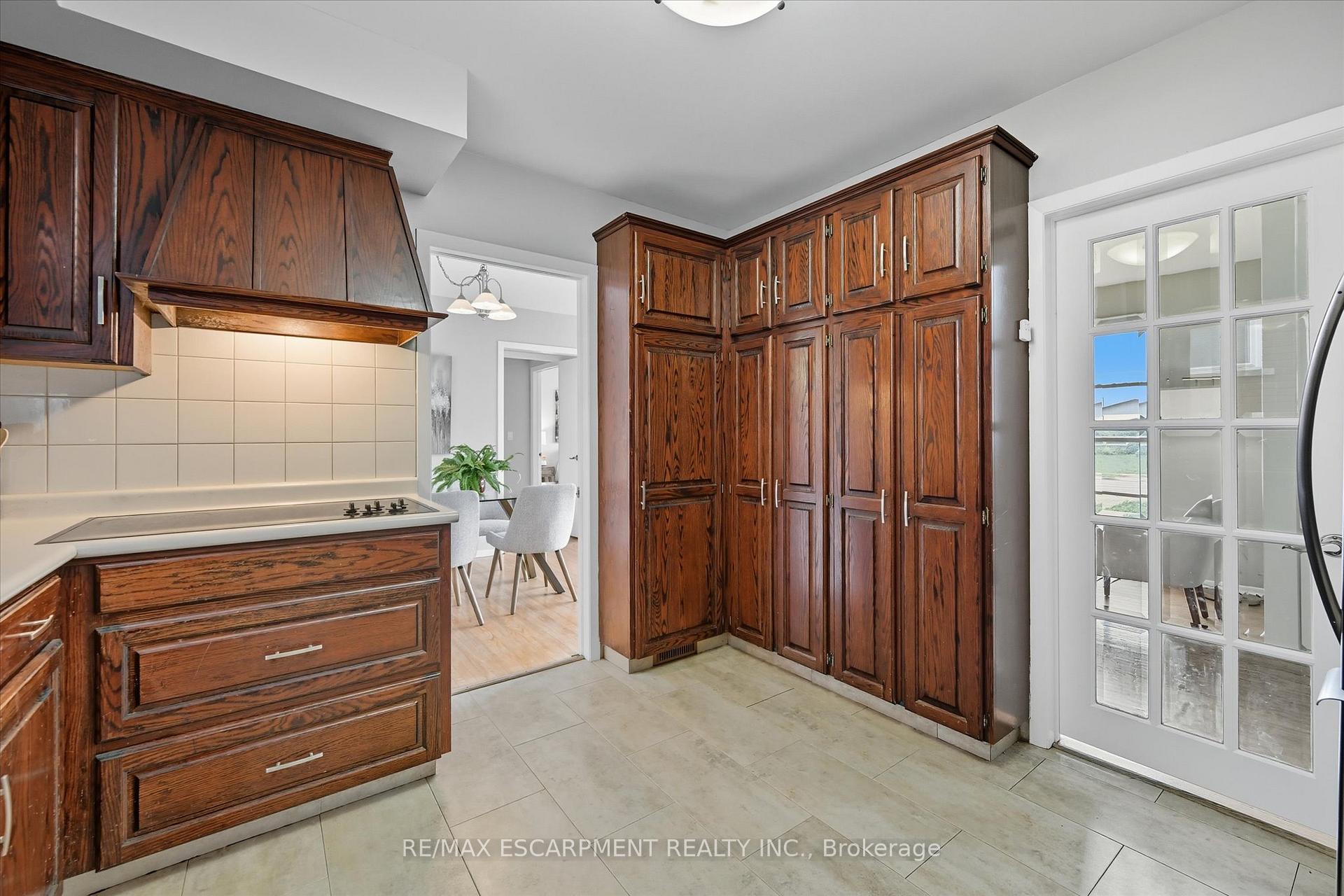 Photo 17 of 966 Upper Sherman Avenue, Hamilton, Thorner — HOMEH