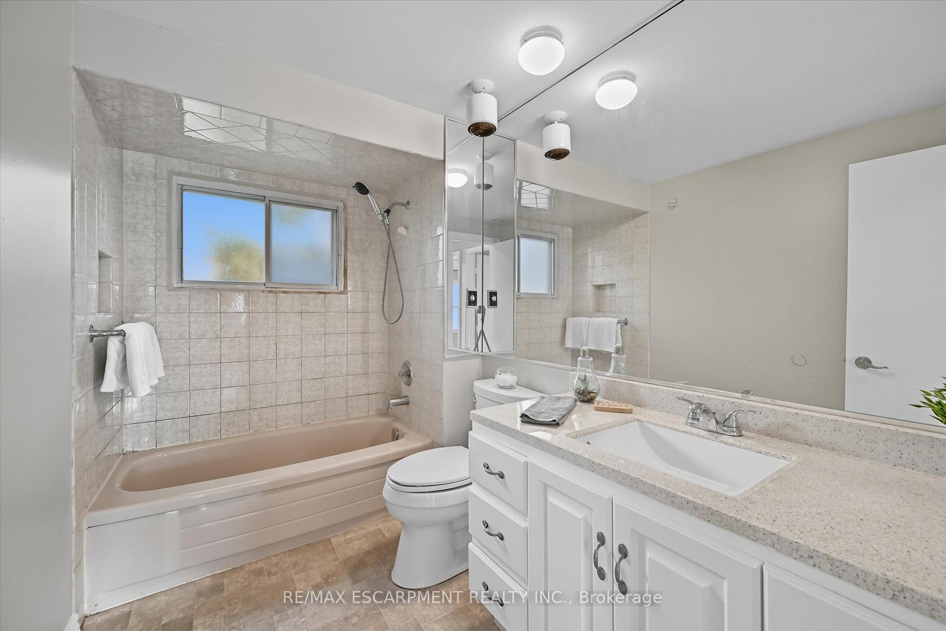 Photo 29 of 966 Upper Sherman Avenue, Hamilton, Thorner — HOMEH