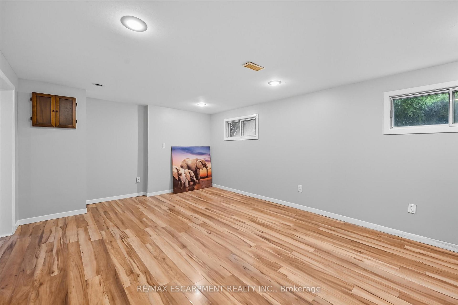 Photo 32 of 966 Upper Sherman Avenue, Hamilton, Thorner — HOMEH