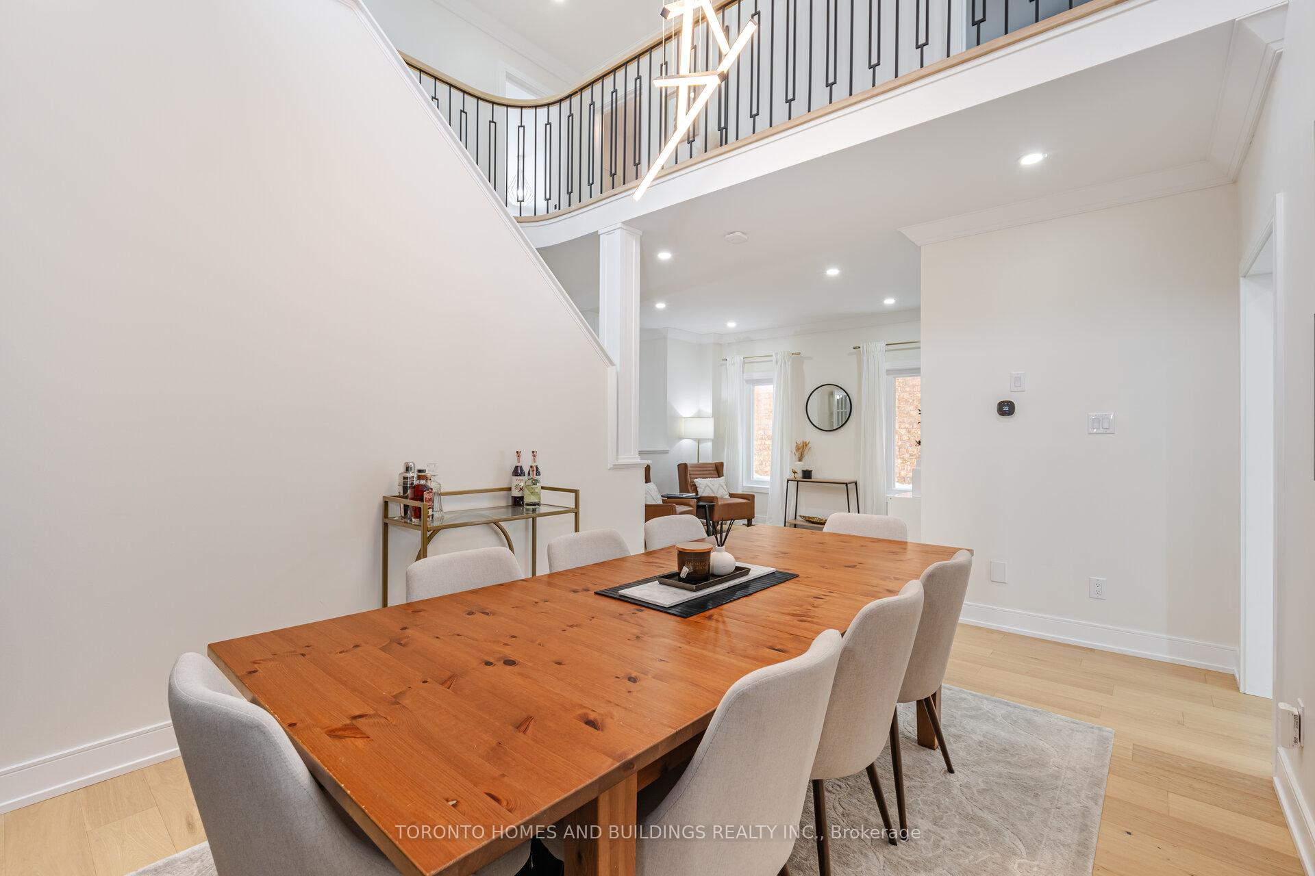 Photo 8 of 249 Matthew Drive, Vaughan, East Woodbridge — HOMEH