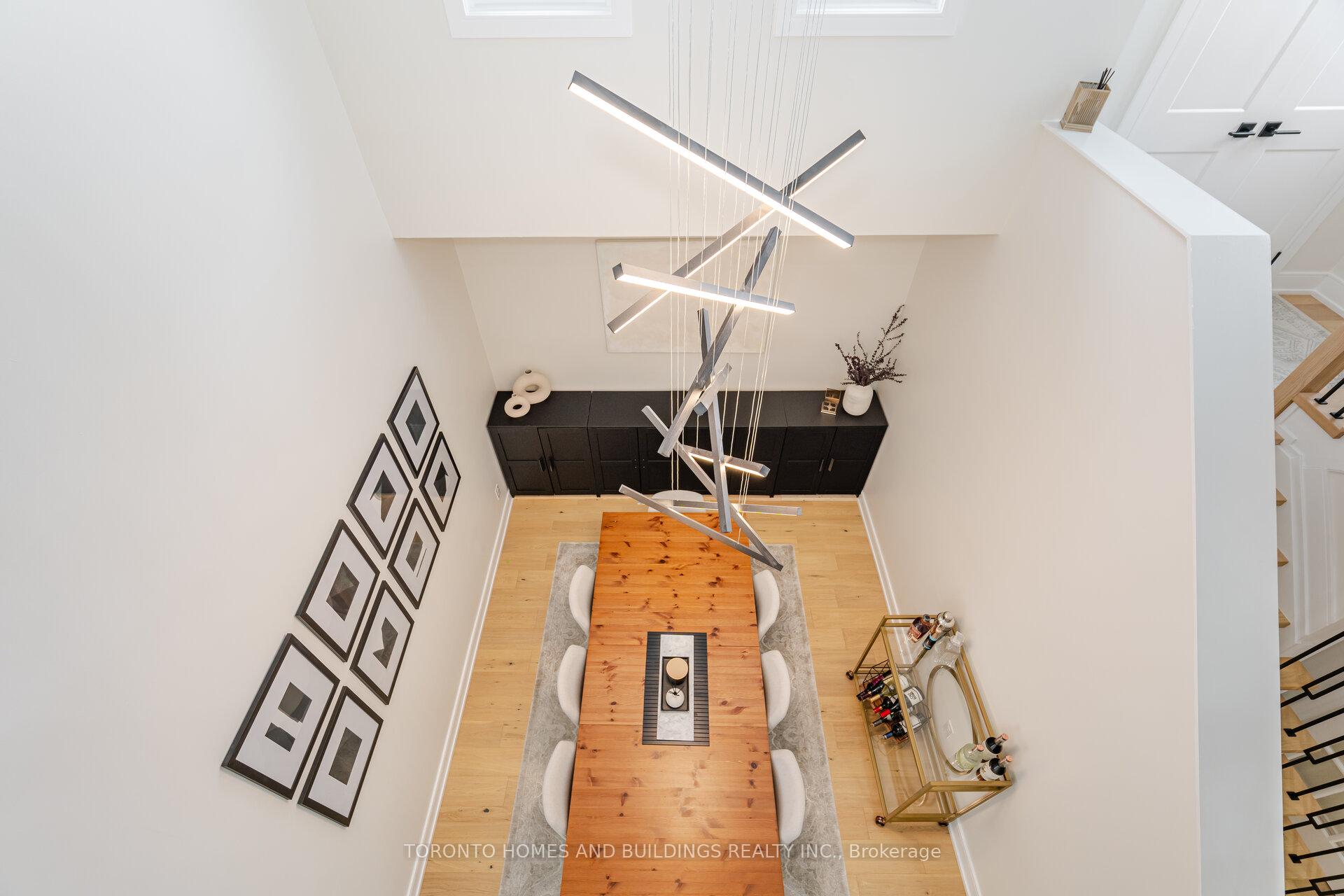 Photo 10 of 249 Matthew Drive, Vaughan, East Woodbridge — HOMEH