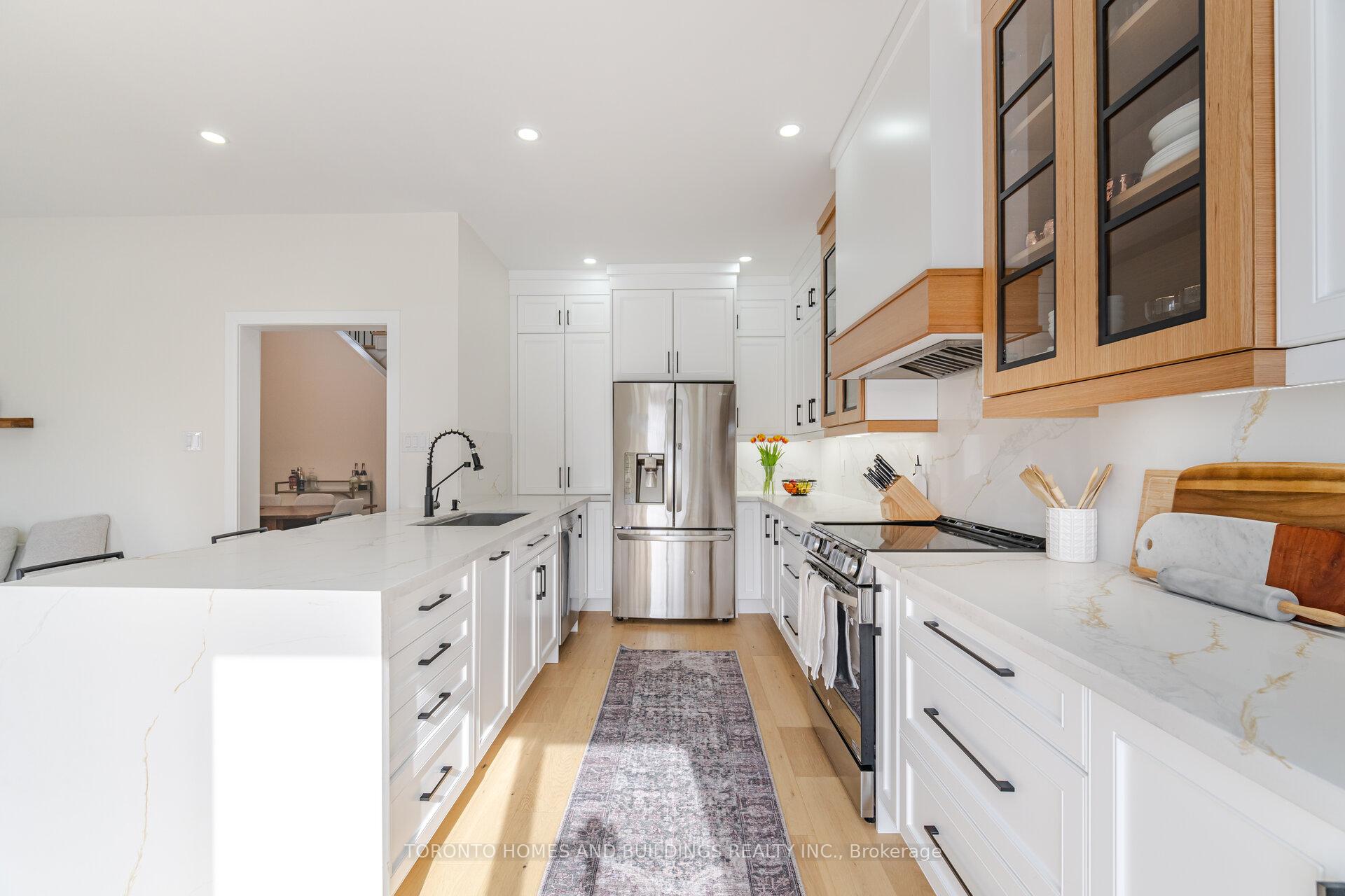 Photo 14 of 249 Matthew Drive, Vaughan, East Woodbridge — HOMEH