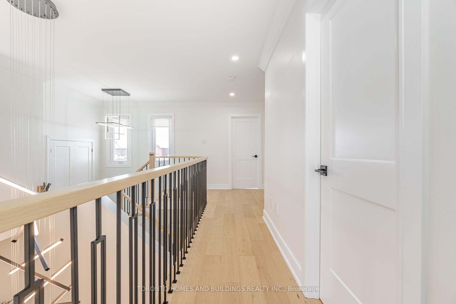 Photo 24 of 249 Matthew Drive, Vaughan, East Woodbridge — HOMEH