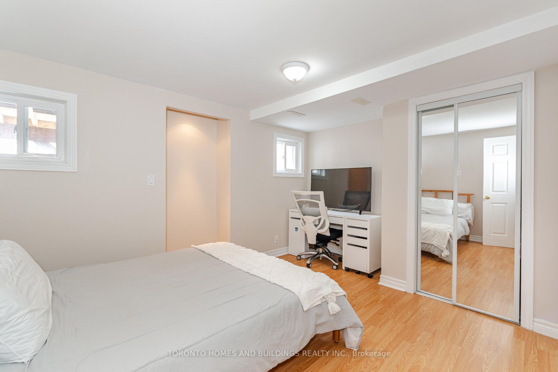 Photo 41 of 249 Matthew Drive, Vaughan, East Woodbridge — HOMEH