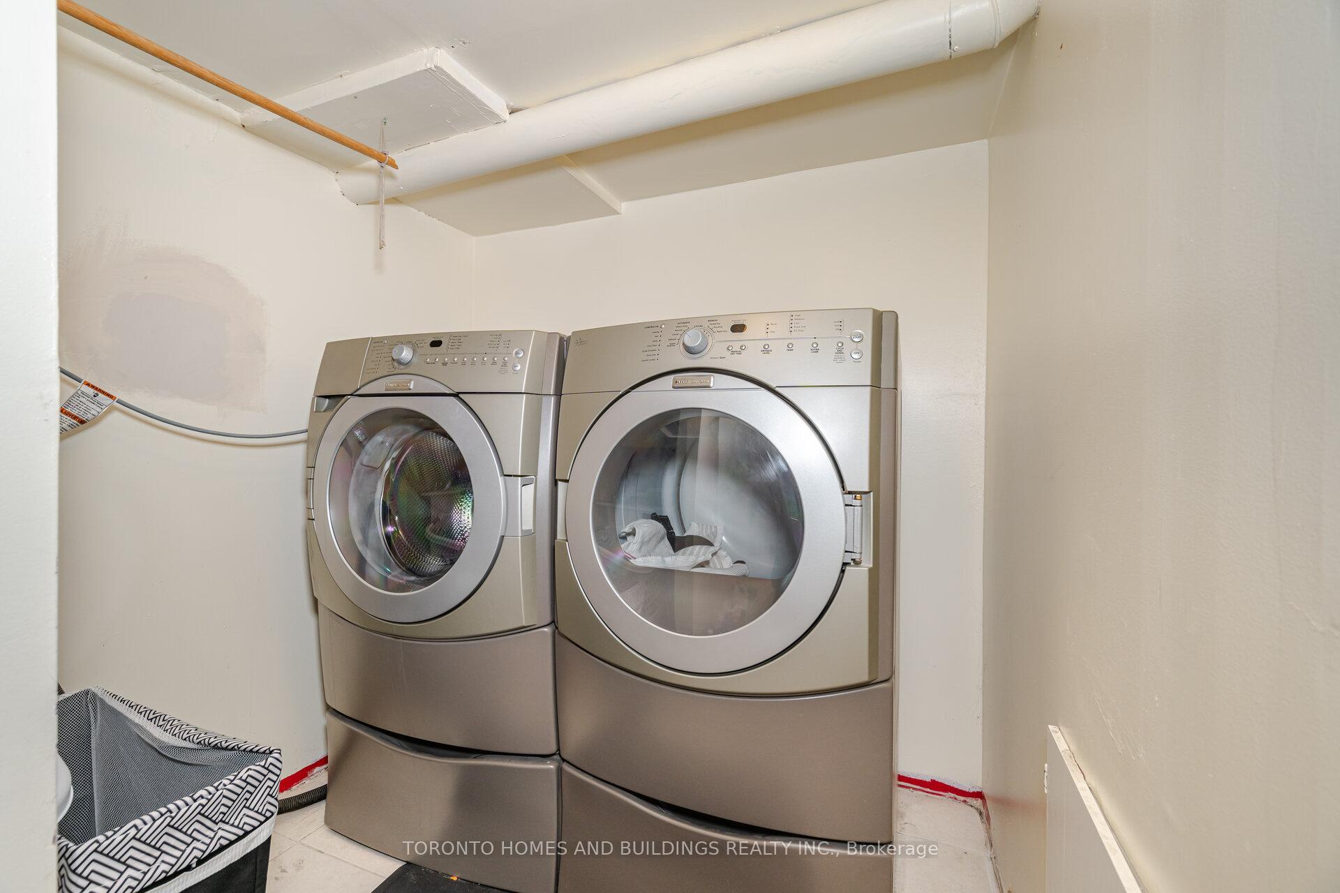 Photo 44 of 249 Matthew Drive, Vaughan, East Woodbridge — HOMEH