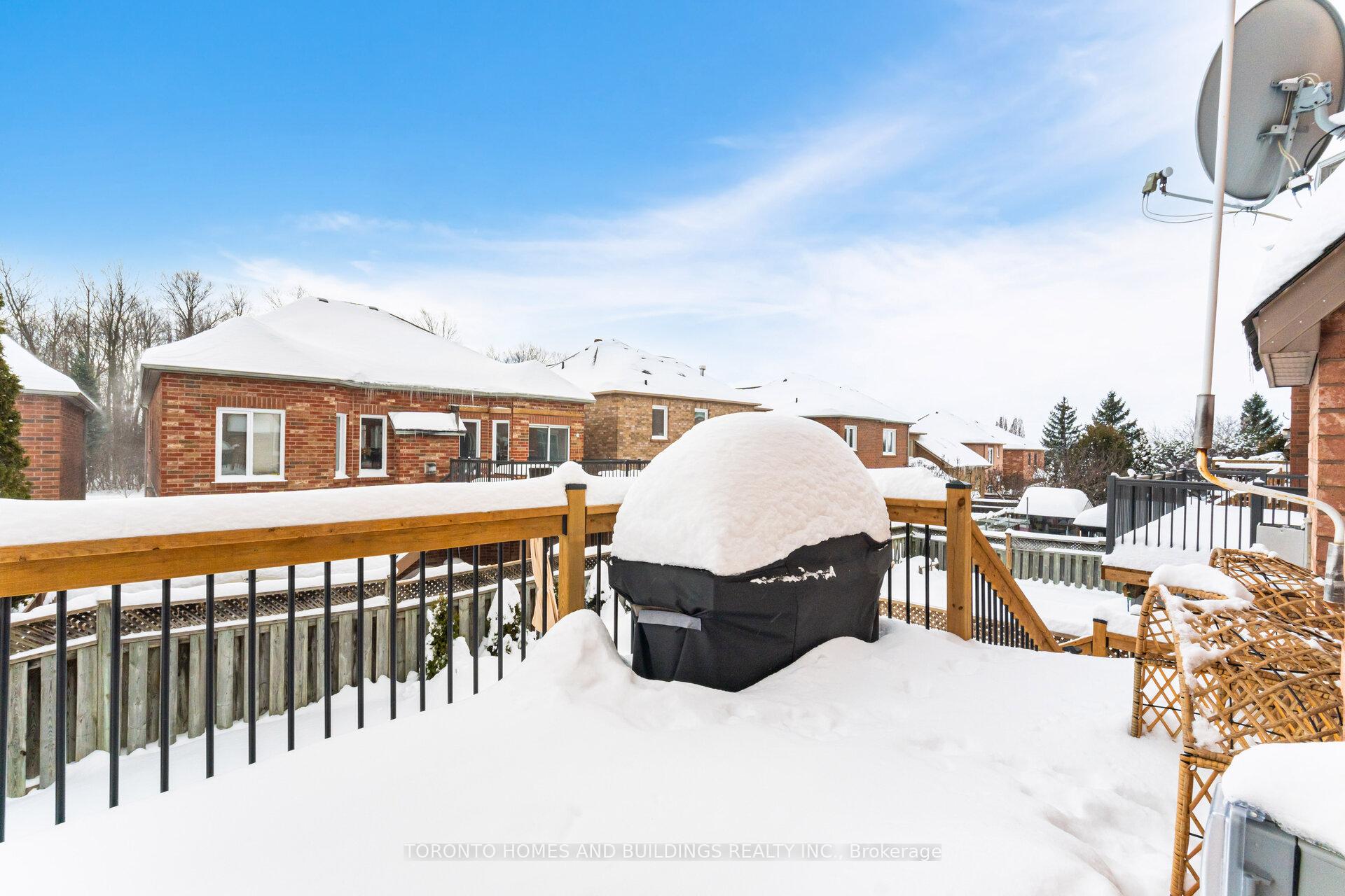 Photo 45 of 249 Matthew Drive, Vaughan, East Woodbridge — HOMEH
