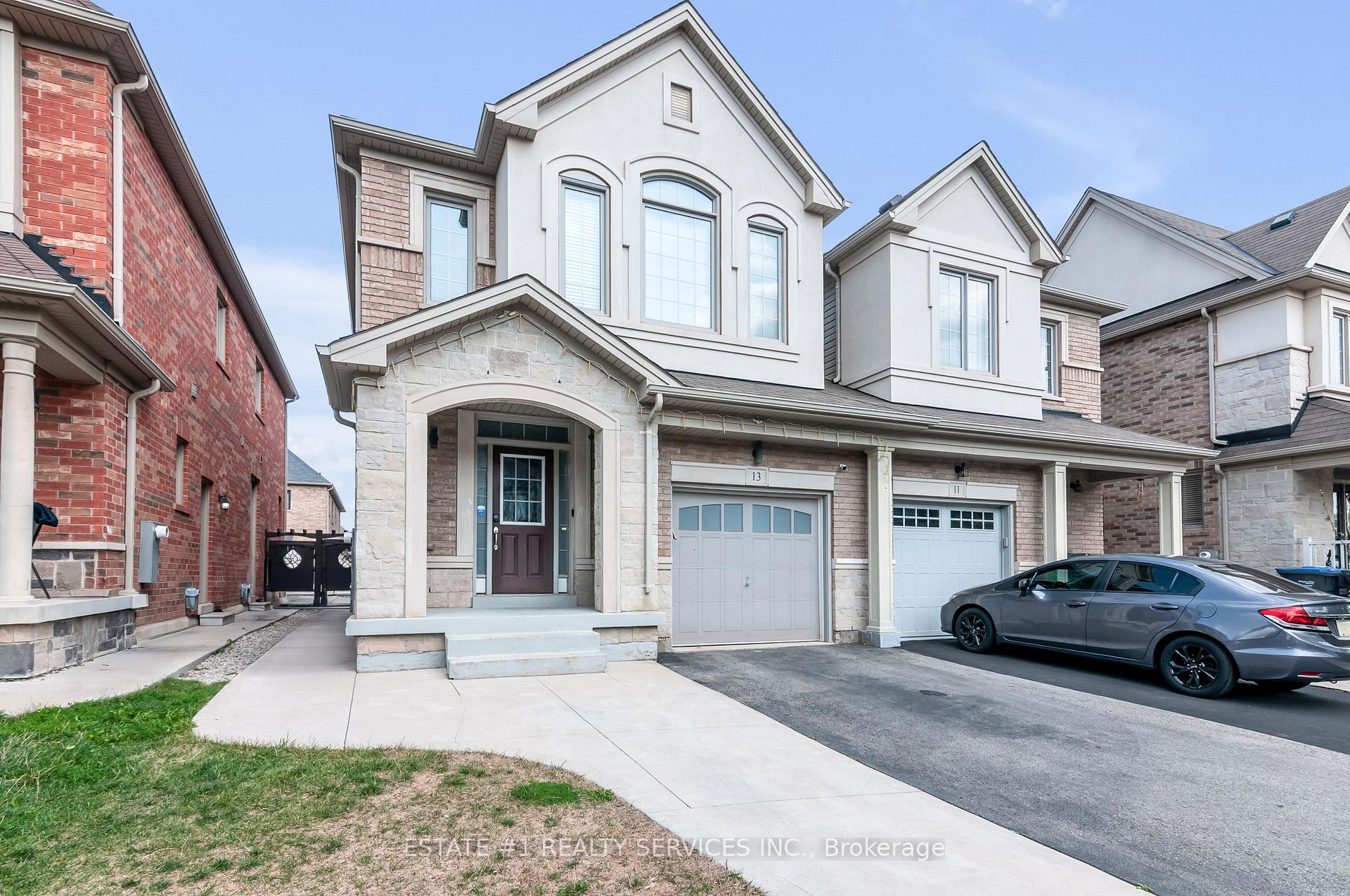 Photo 2 of 13 Andretti Crescent, Brampton, Credit Valley — HOMEH