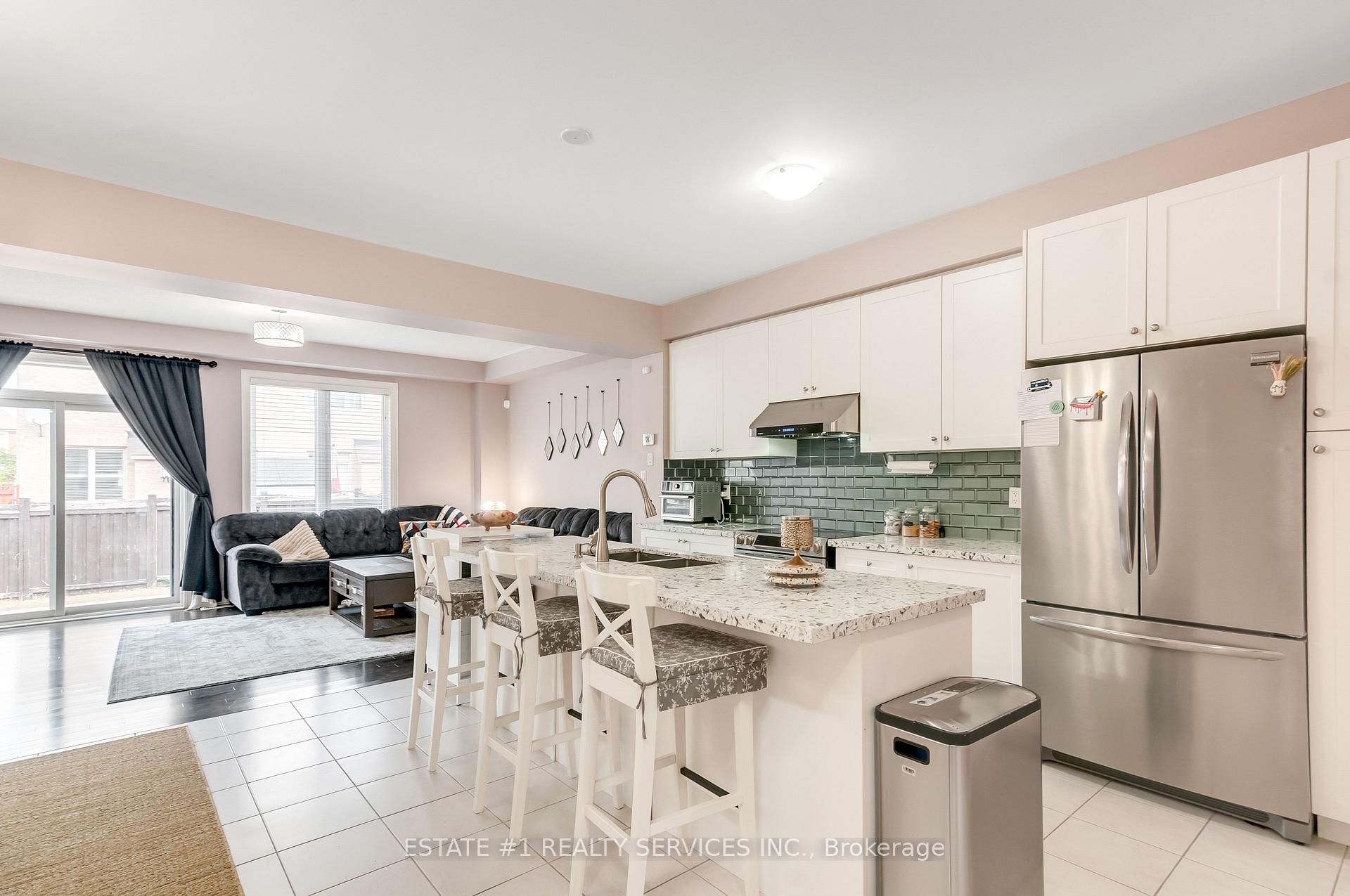 Photo 7 of 13 Andretti Crescent, Brampton, Credit Valley — HOMEH