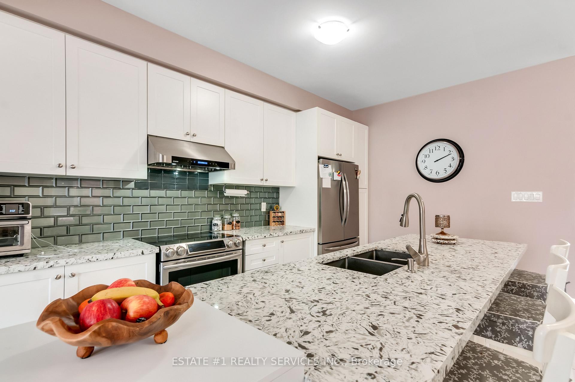 Photo 10 of 13 Andretti Crescent, Brampton, Credit Valley — HOMEH