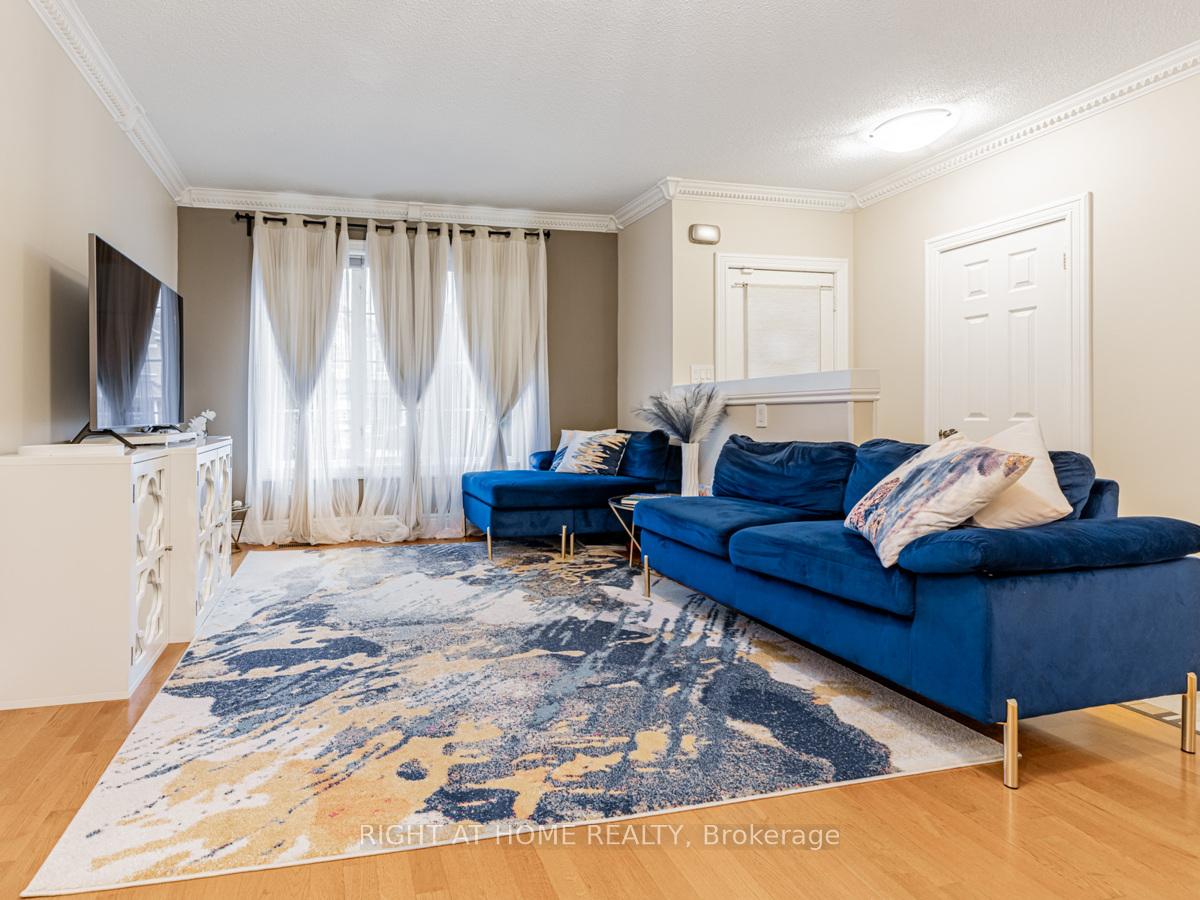 Photo 7 of 14 Decoroso Drive, Vaughan, Sonoma Heights — HOMEH