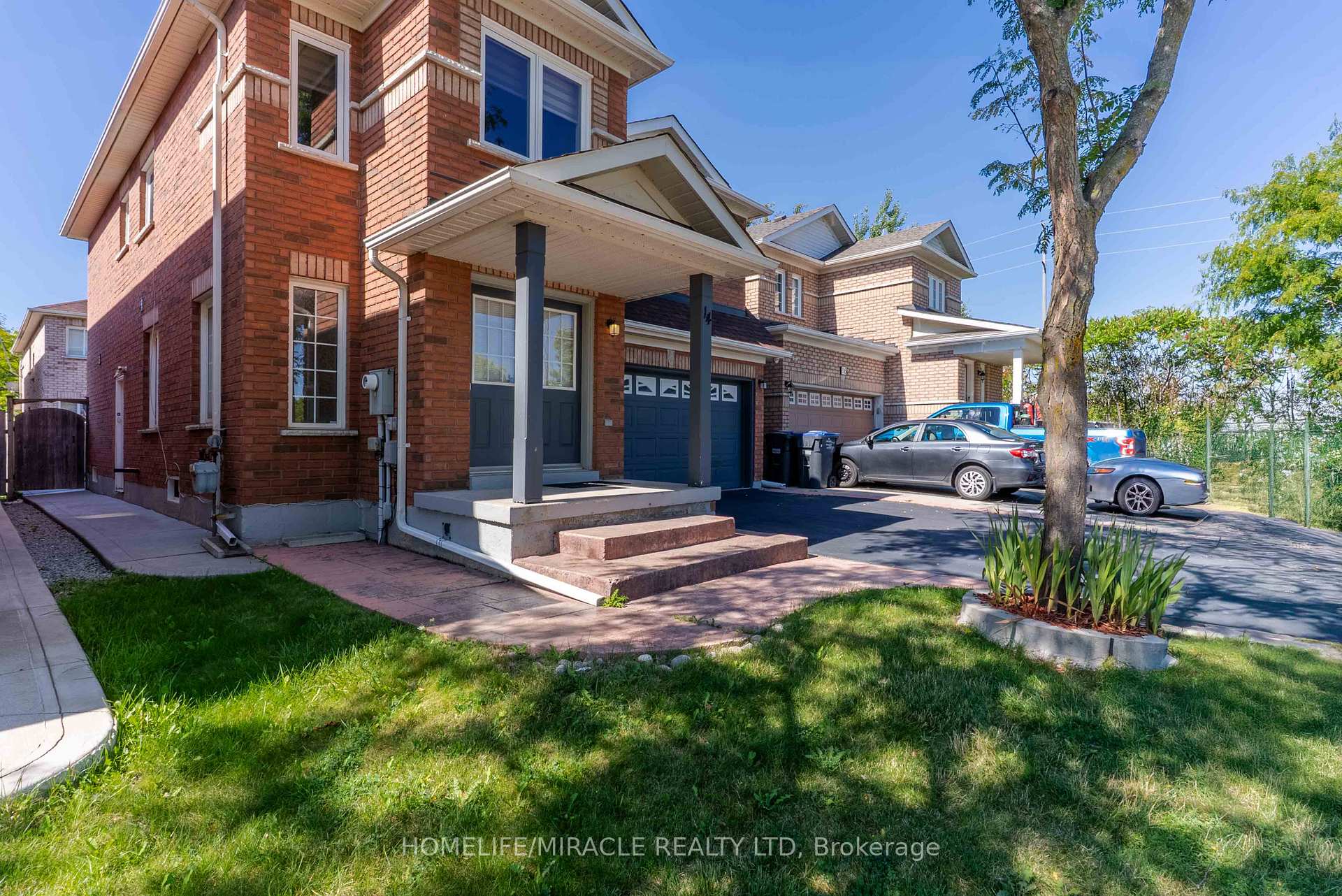 Photo 1 of 14 Galveston Crescent, Brampton, Fletcher's Meadow — HOMEH