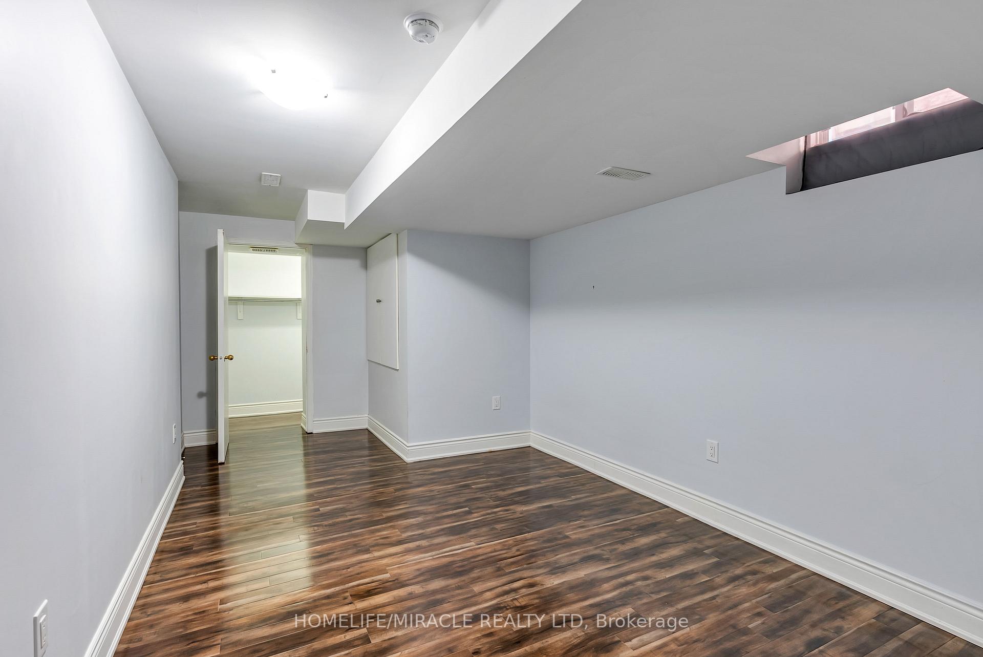Photo 9 of 14 Galveston Crescent, Brampton, Fletcher's Meadow — HOMEH