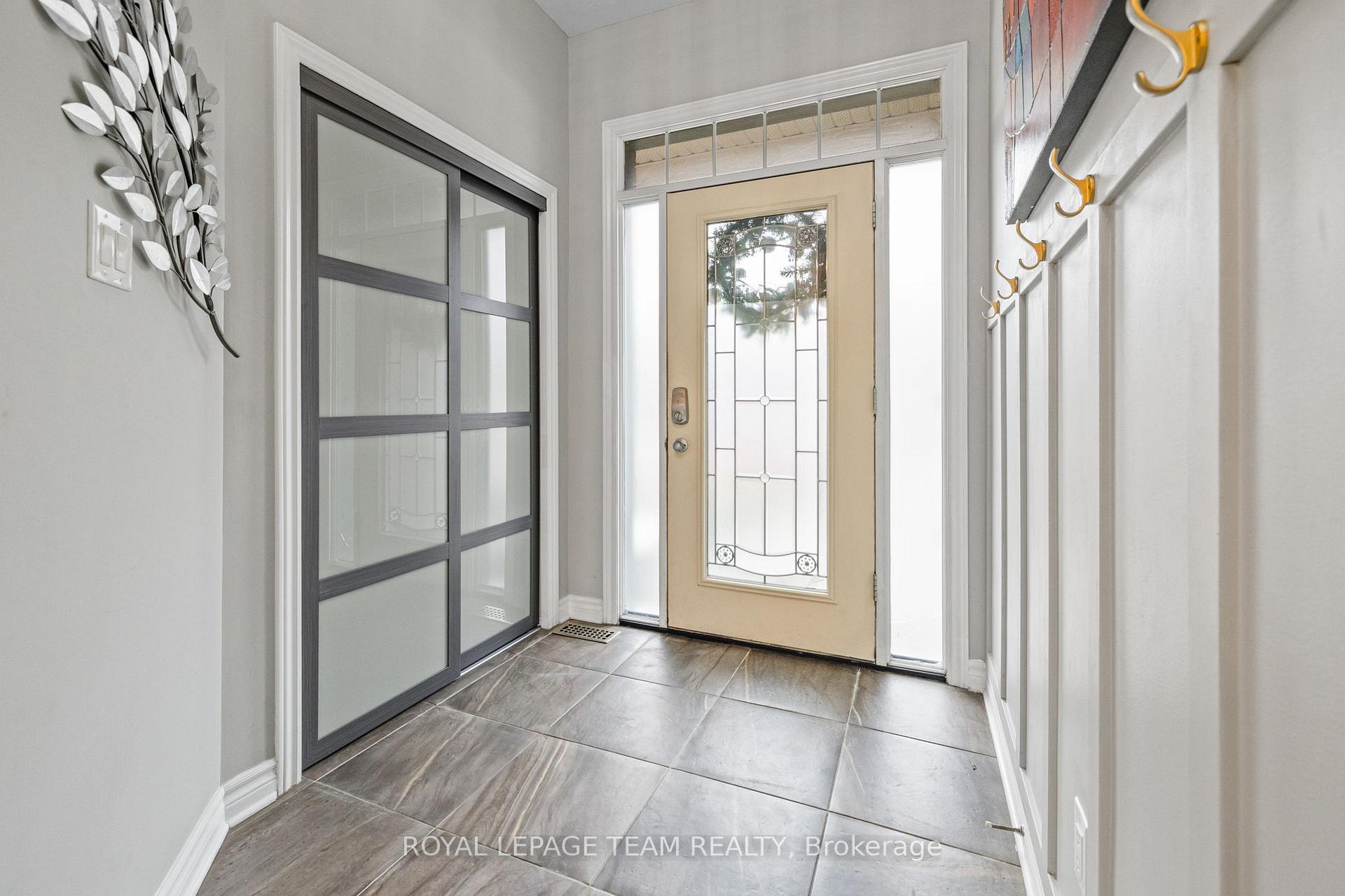 Photo 2 of 1134 Cobble Hill Drive, Ottawa, Barrhaven - Cedargrove/Fraserdale — HOMEH