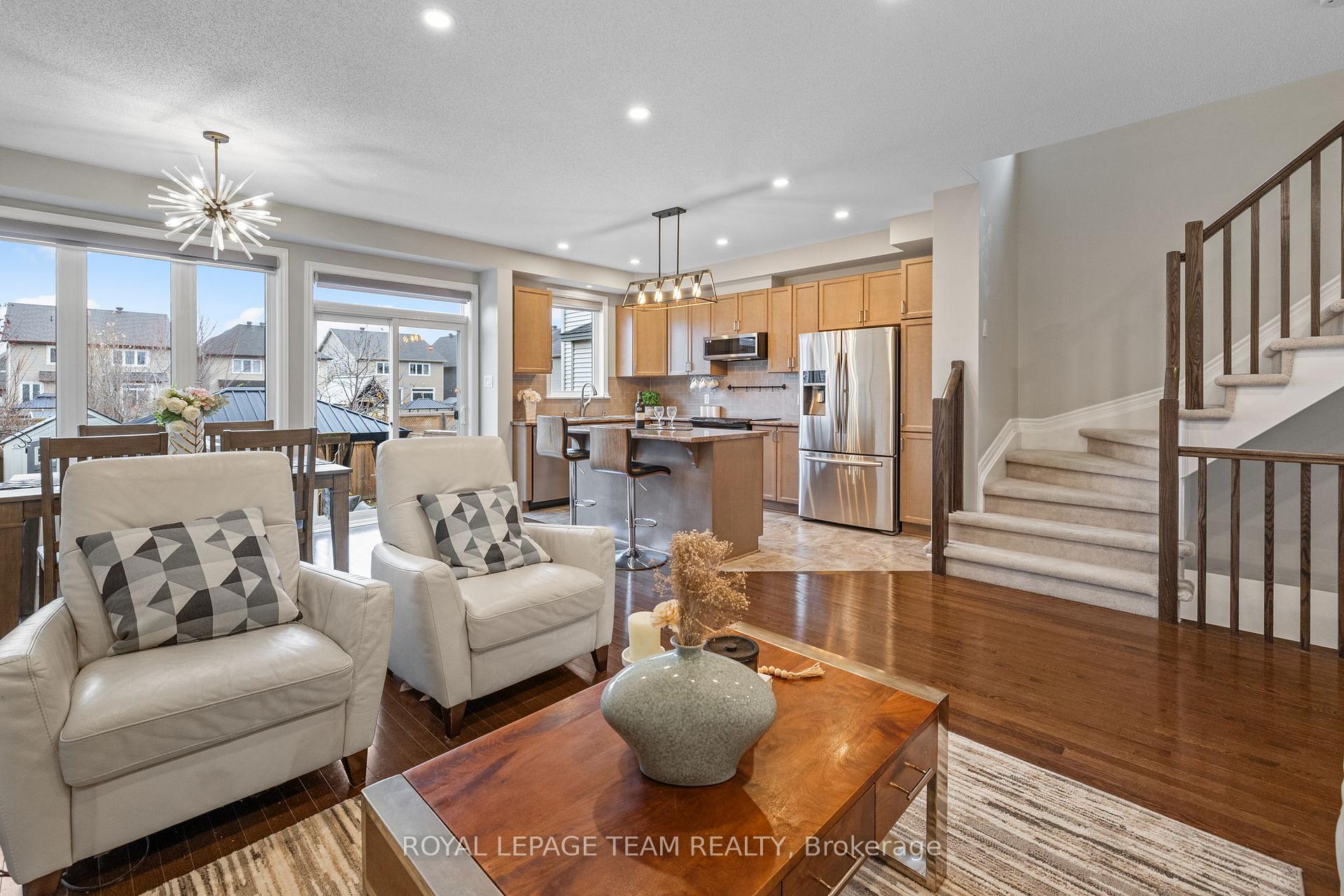 Photo 6 of 1134 Cobble Hill Drive, Ottawa, Barrhaven - Cedargrove/Fraserdale — HOMEH