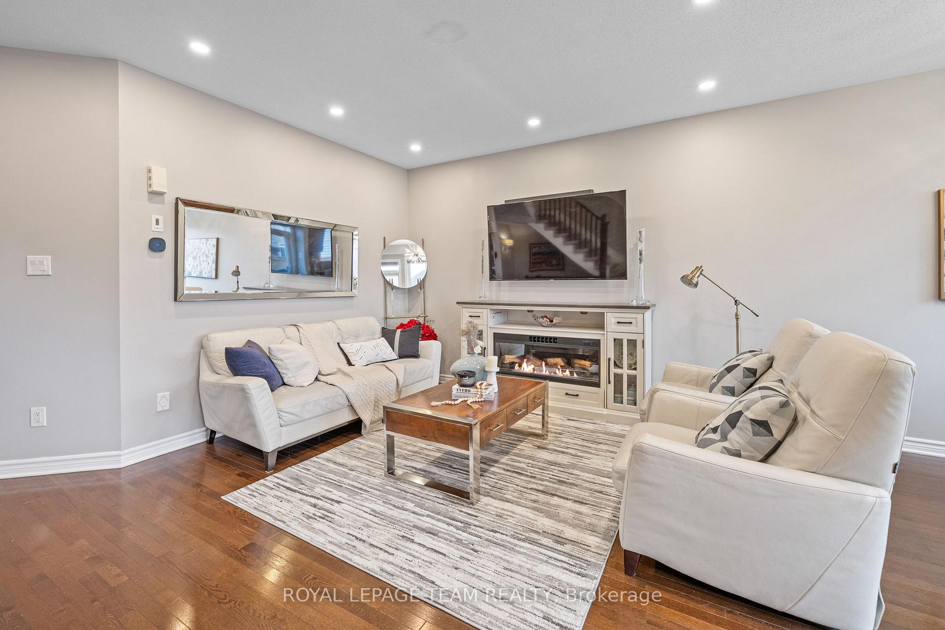 Photo 7 of 1134 Cobble Hill Drive, Ottawa, Barrhaven - Cedargrove/Fraserdale — HOMEH