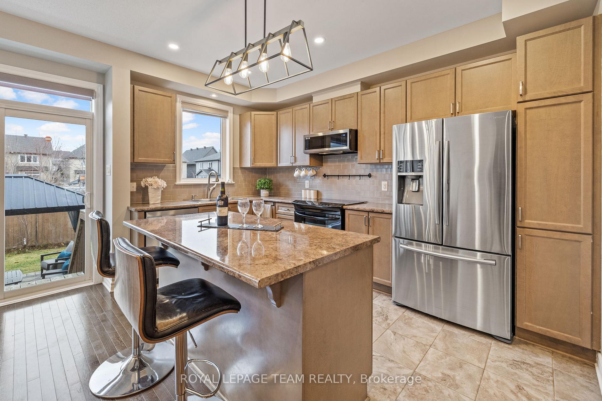 Photo 9 of 1134 Cobble Hill Drive, Ottawa, Barrhaven - Cedargrove/Fraserdale — HOMEH