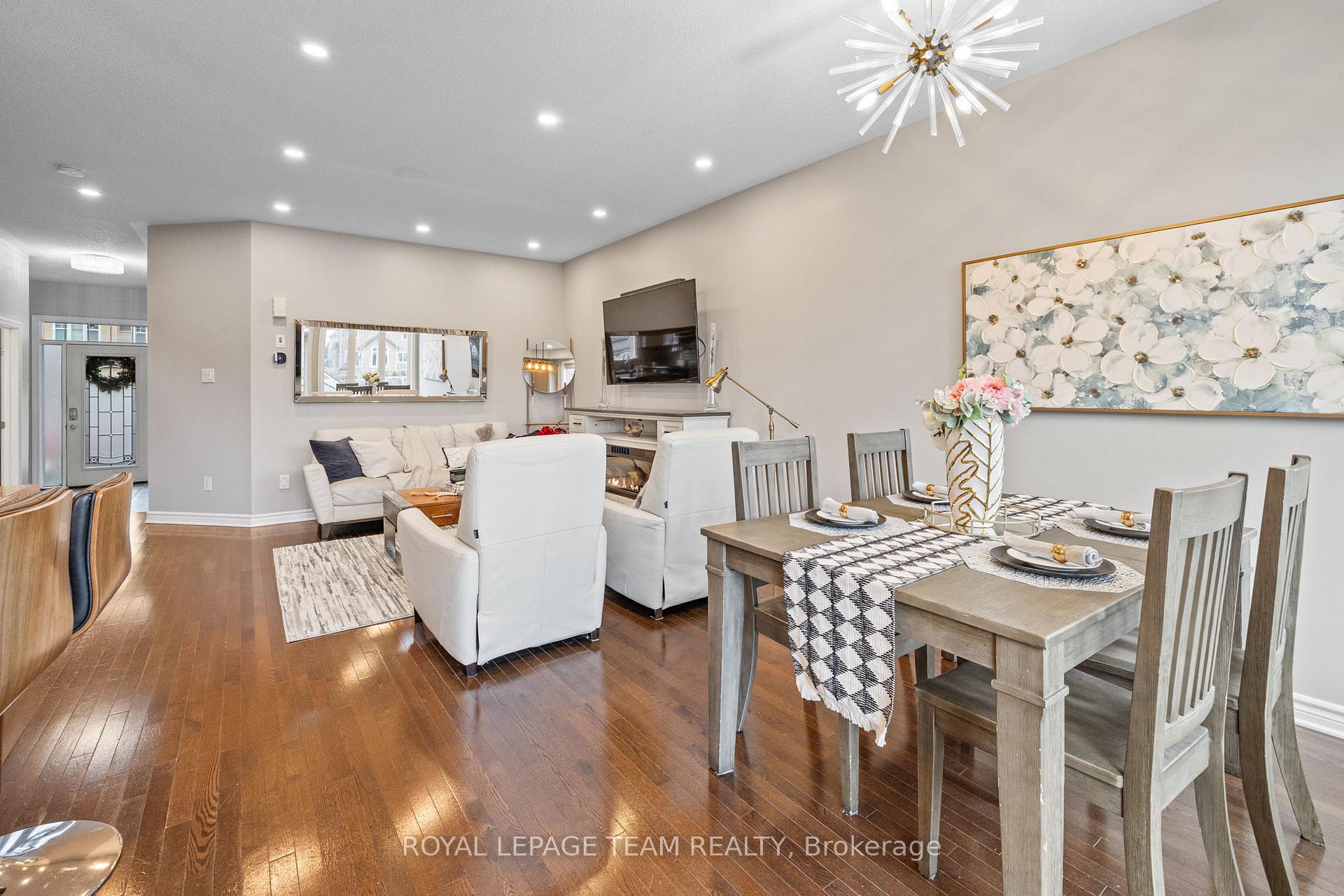 Photo 12 of 1134 Cobble Hill Drive, Ottawa, Barrhaven - Cedargrove/Fraserdale — HOMEH