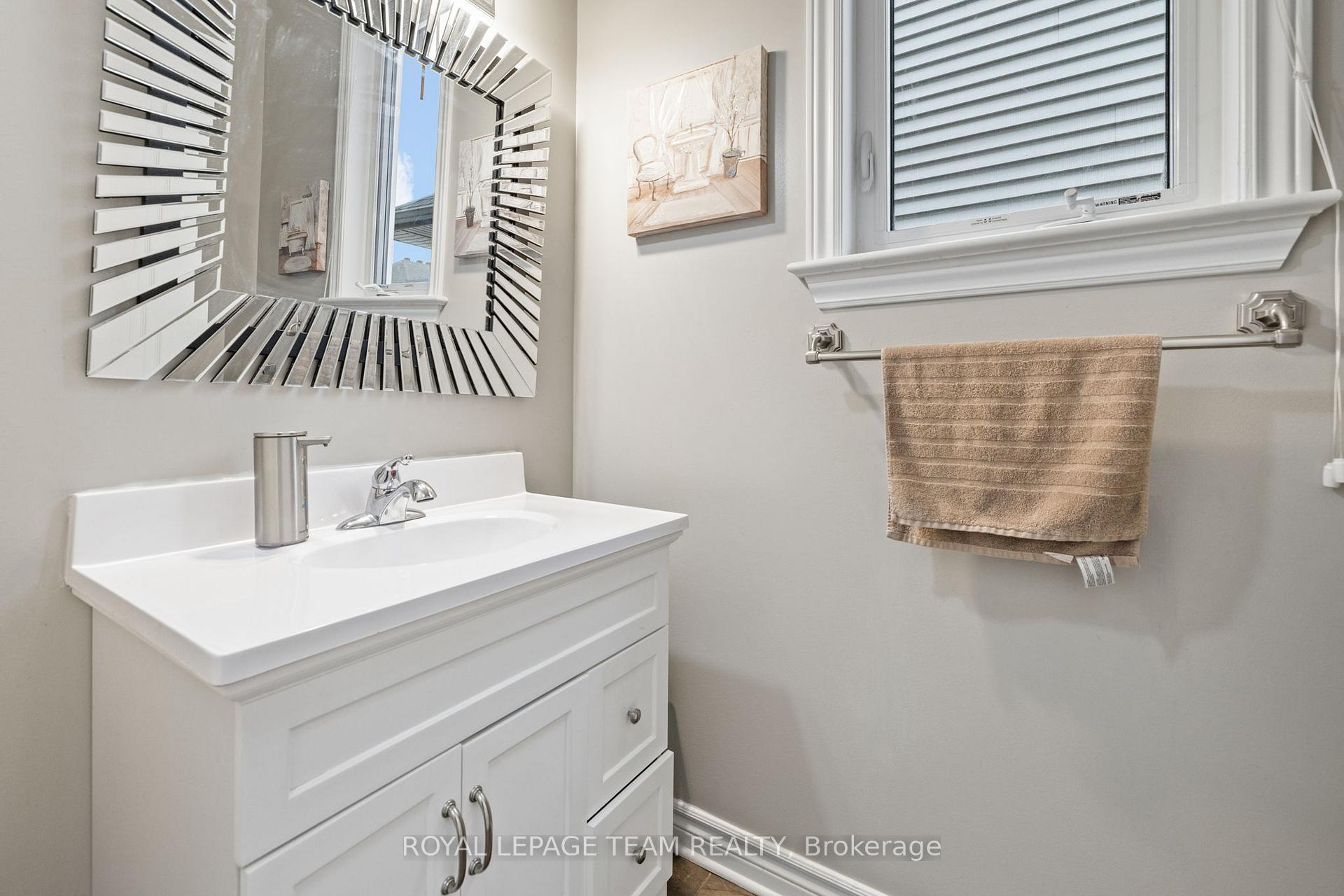 Photo 14 of 1134 Cobble Hill Drive, Ottawa, Barrhaven - Cedargrove/Fraserdale — HOMEH